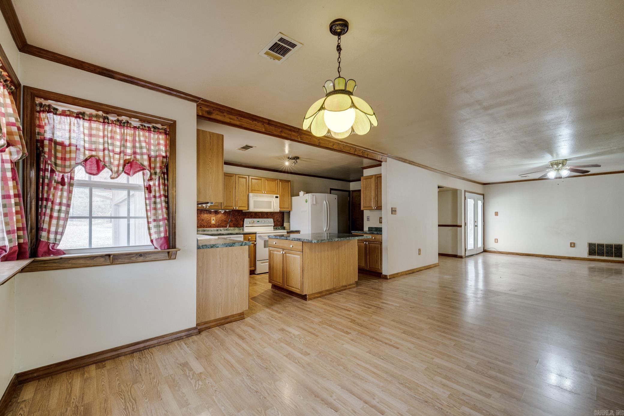 OLD MILL POND ROUND MOUNTAIN - Residential