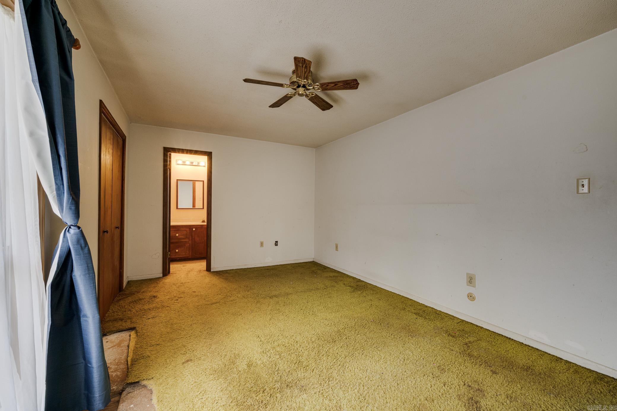 OLD MILL POND ROUND MOUNTAIN - Residential