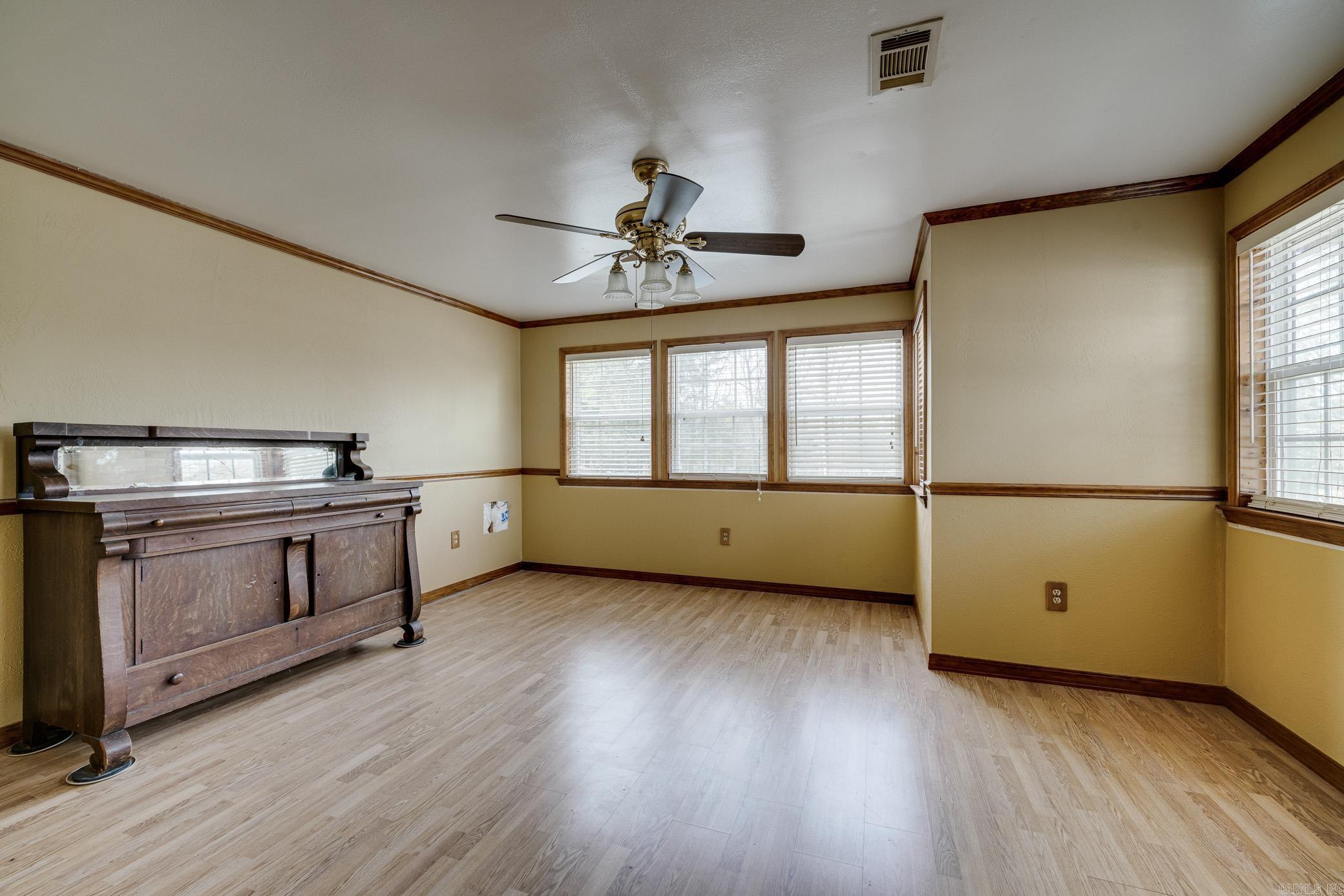 OLD MILL POND ROUND MOUNTAIN - Residential