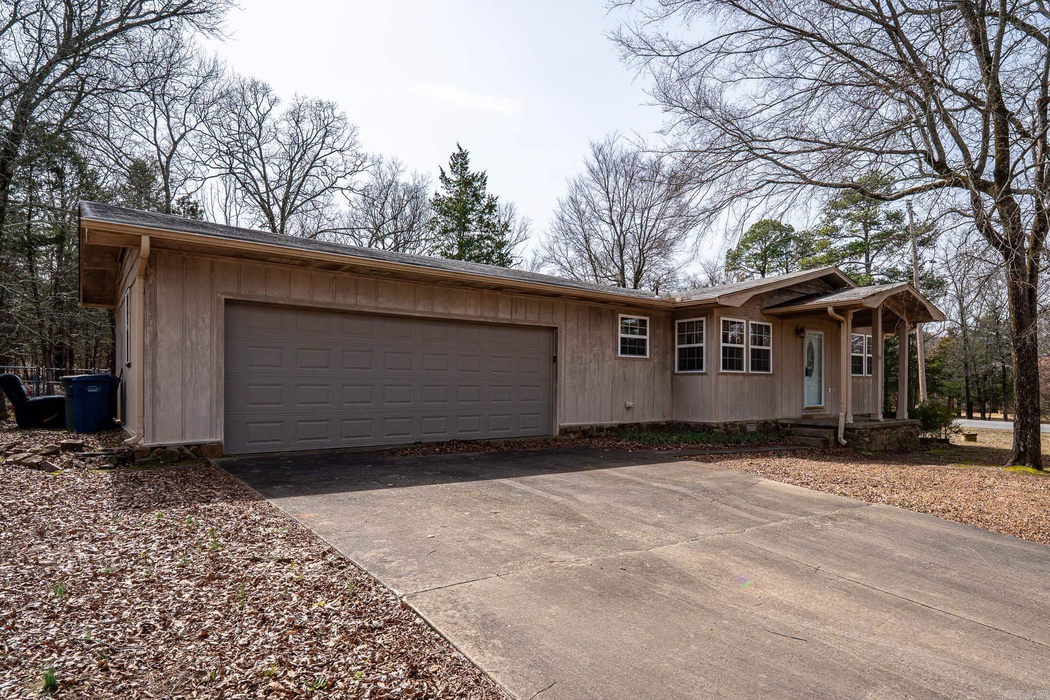 OLD MILL POND ROUND MOUNTAIN - Residential