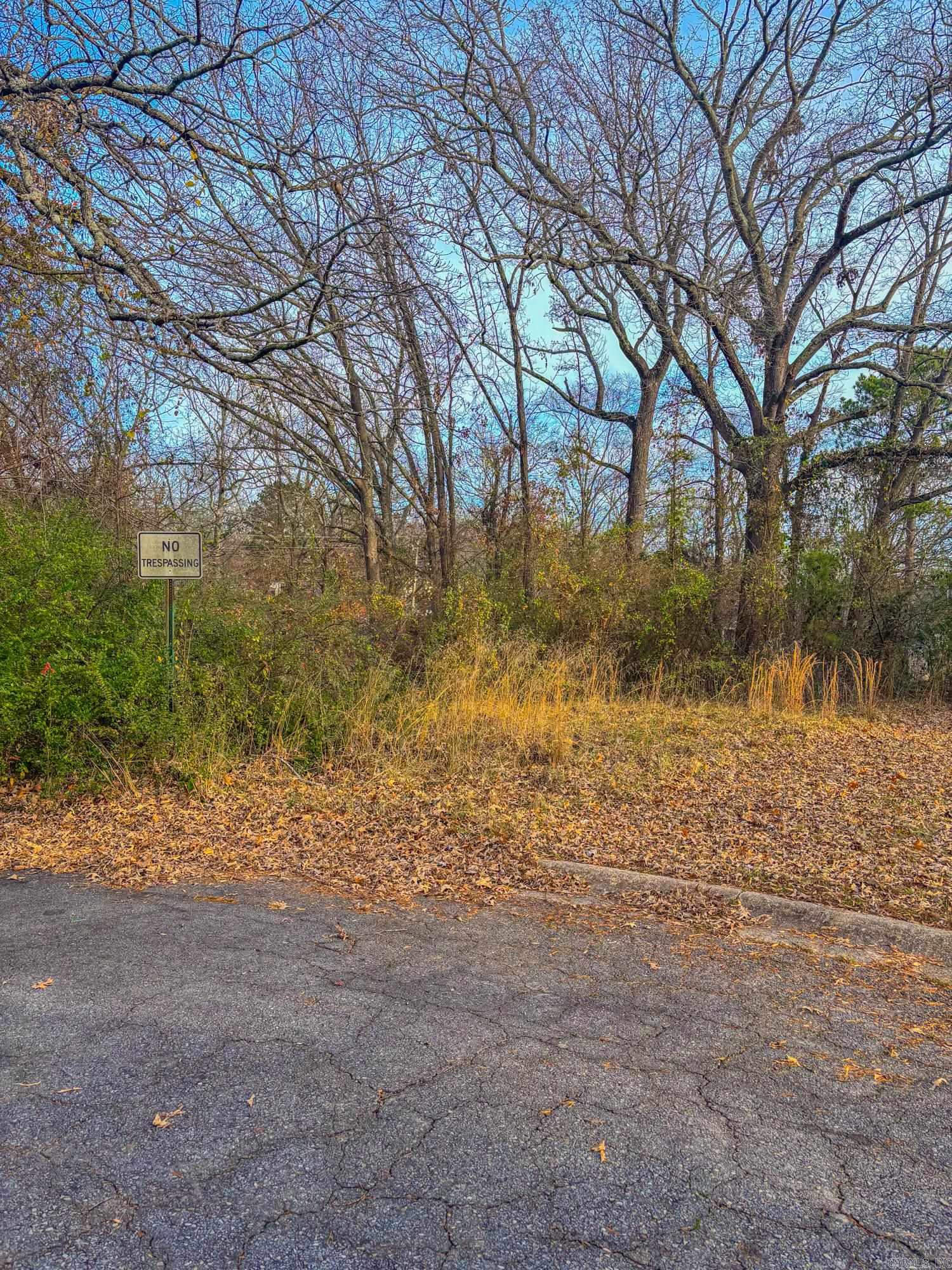 Cul De Sac Lot!! A great lot to build a home either for Investment or yourself. Priced to sell!!