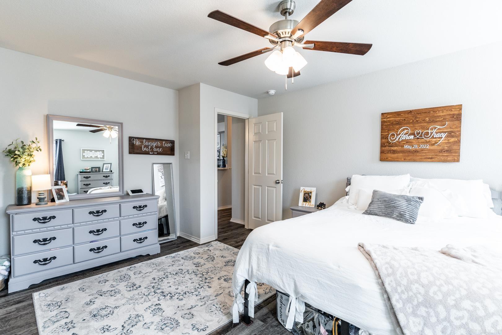 BENJAMIN GROVE - Residential