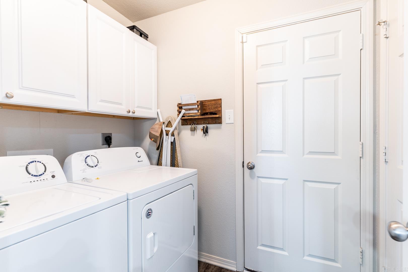 BENJAMIN GROVE - Residential