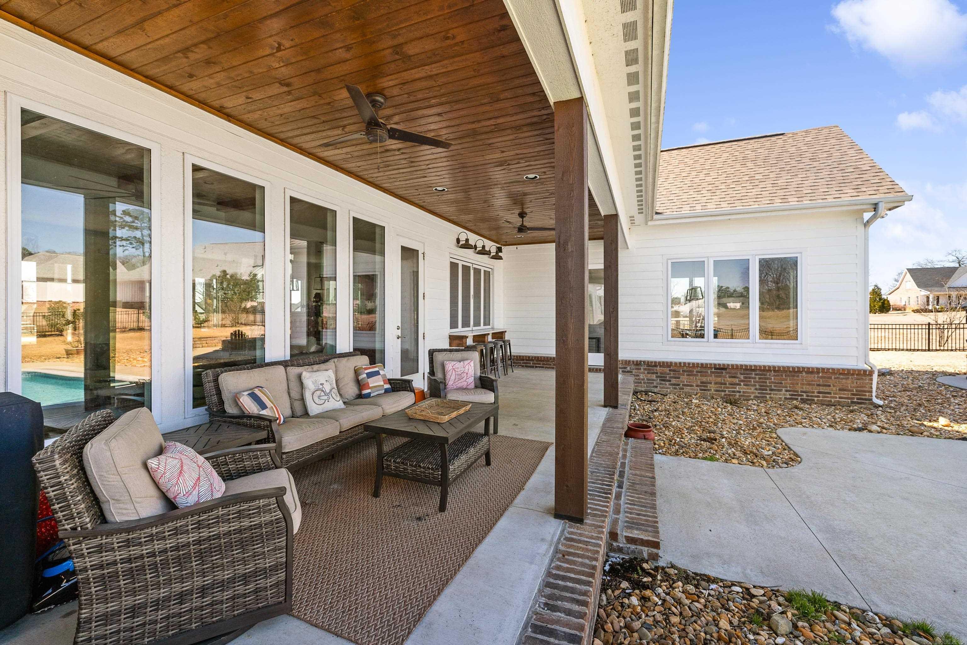 THE STABLES - Residential