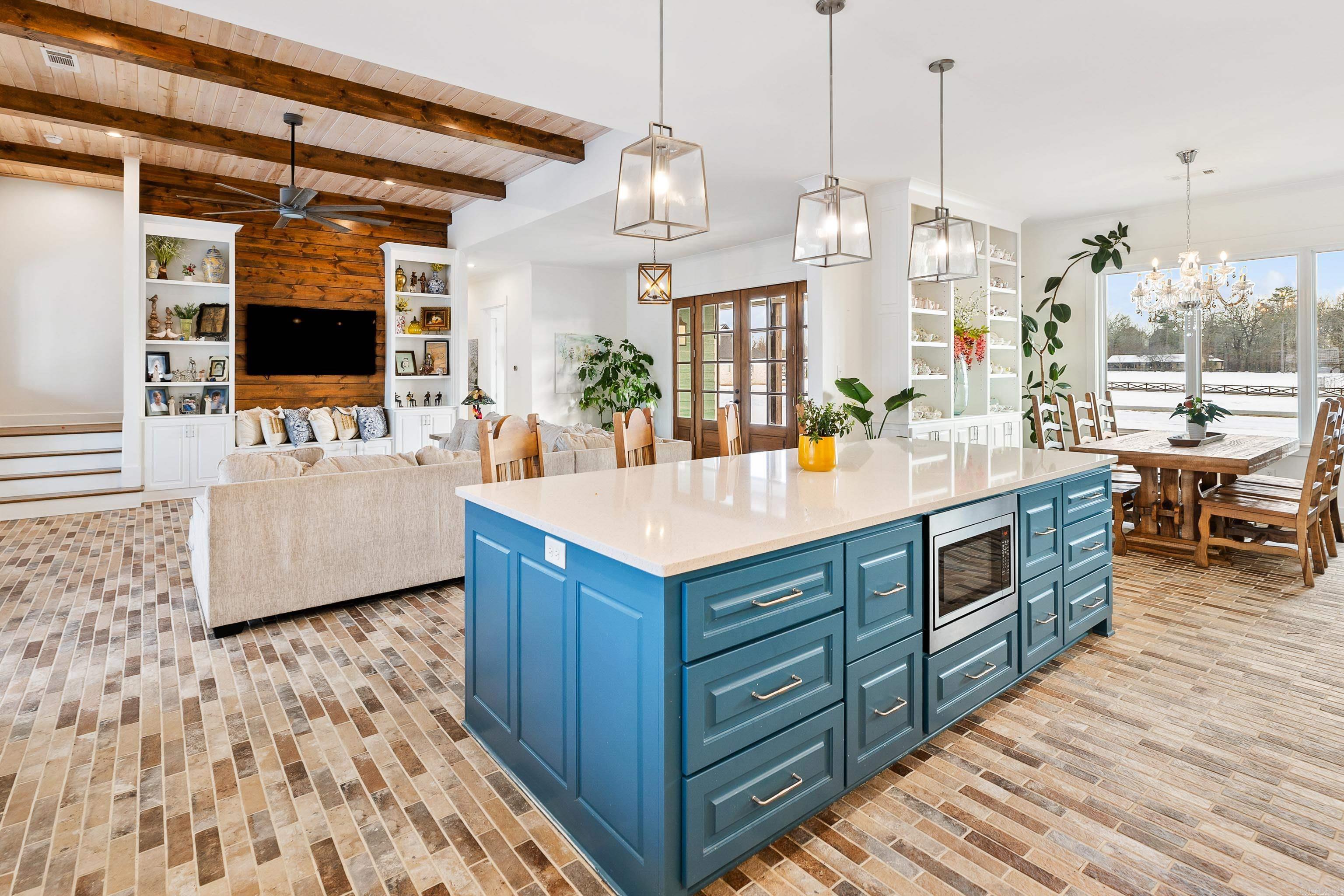 THE STABLES - Residential