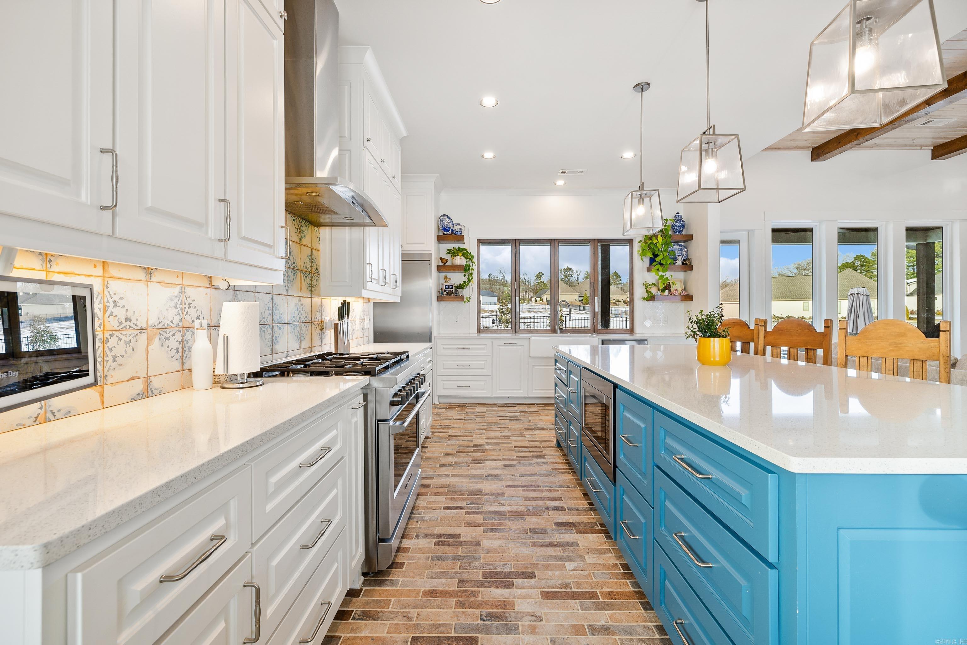 THE STABLES - Residential