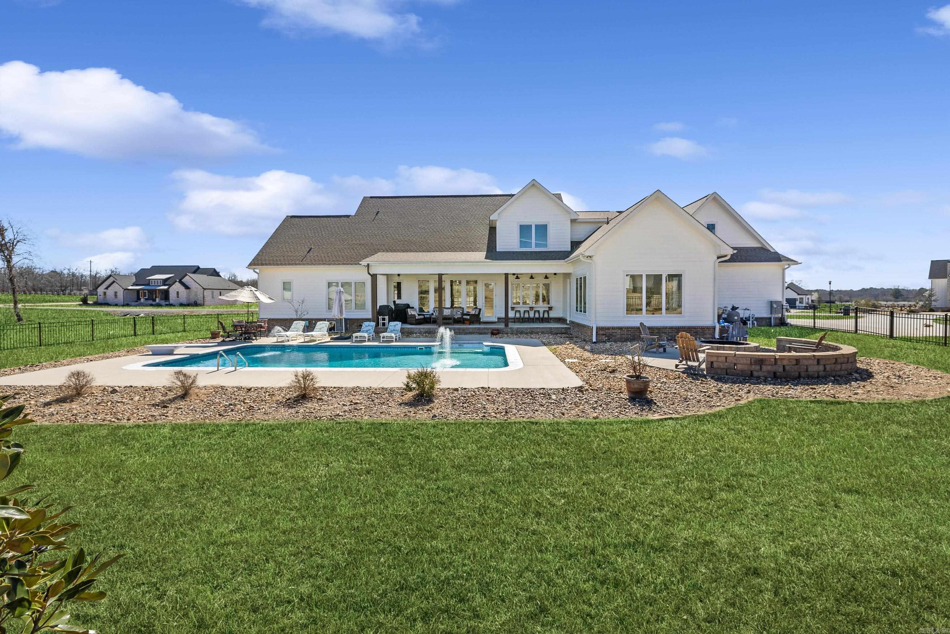 THE STABLES - Residential