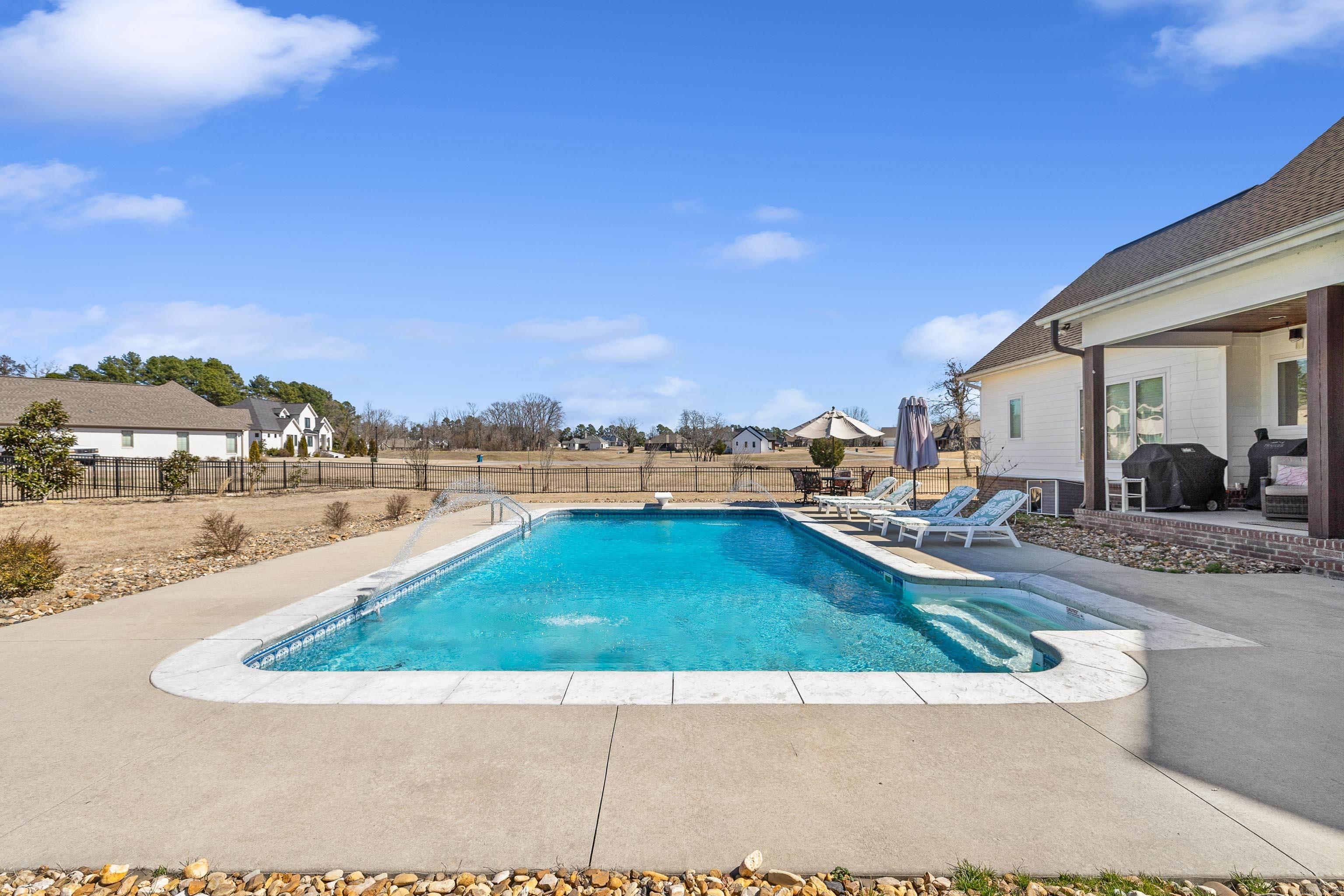 THE STABLES - Residential