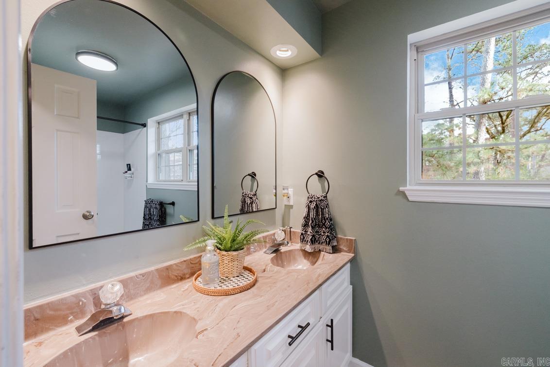 OTTER CREEK COMMUNITY - Residential