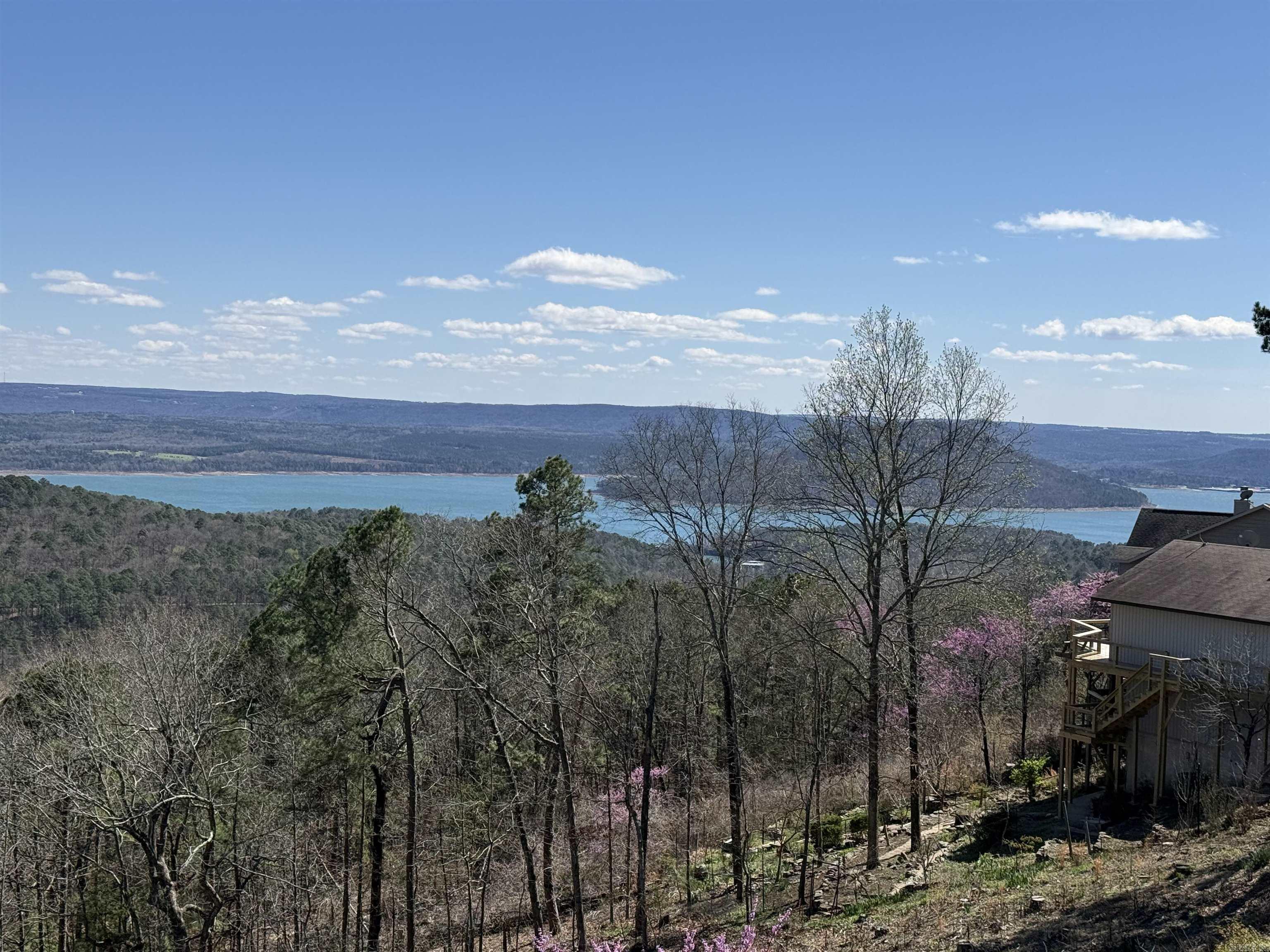CLIFFSIDE LODGE - Residential