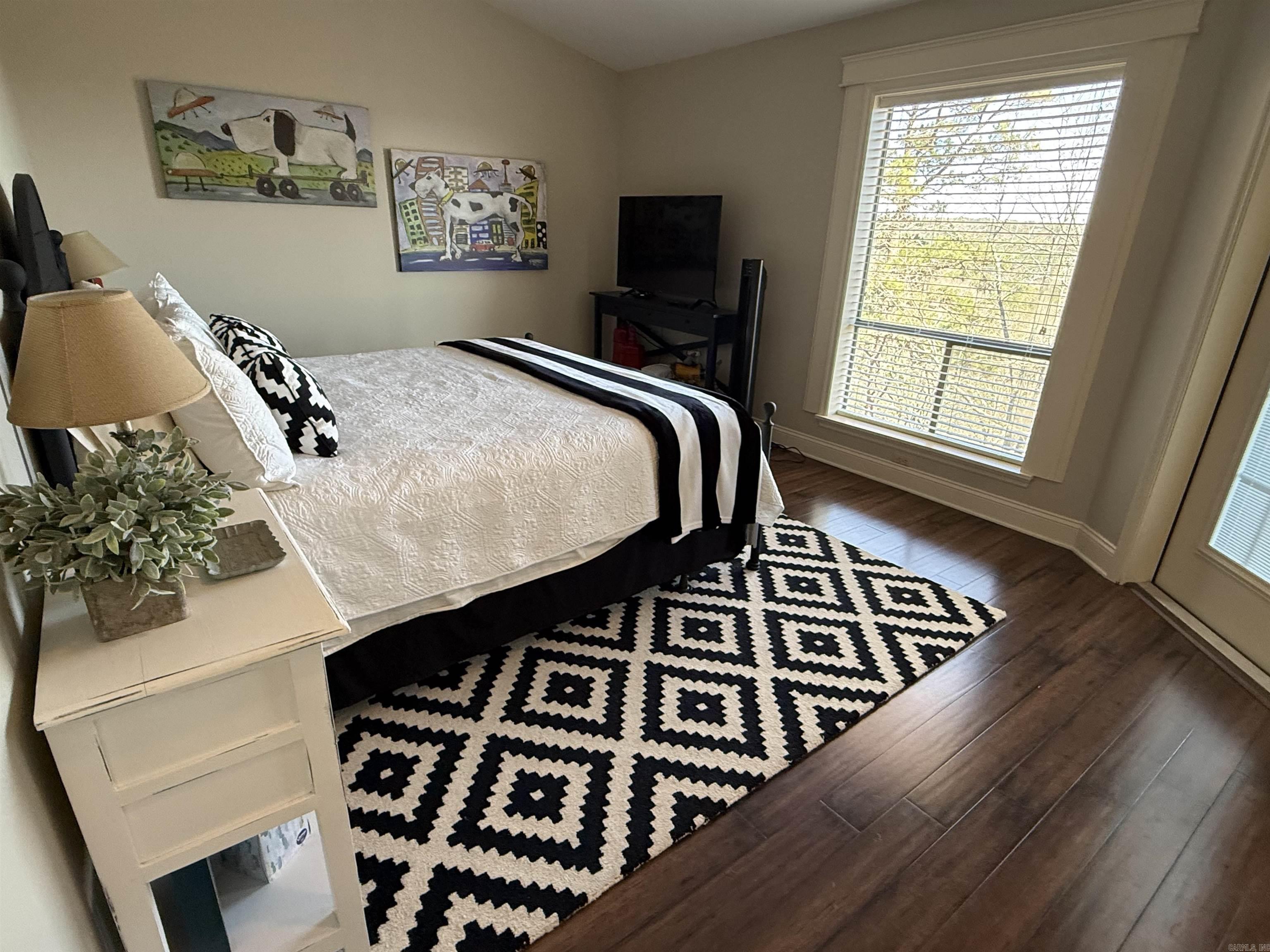 CLIFFSIDE LODGE - Residential