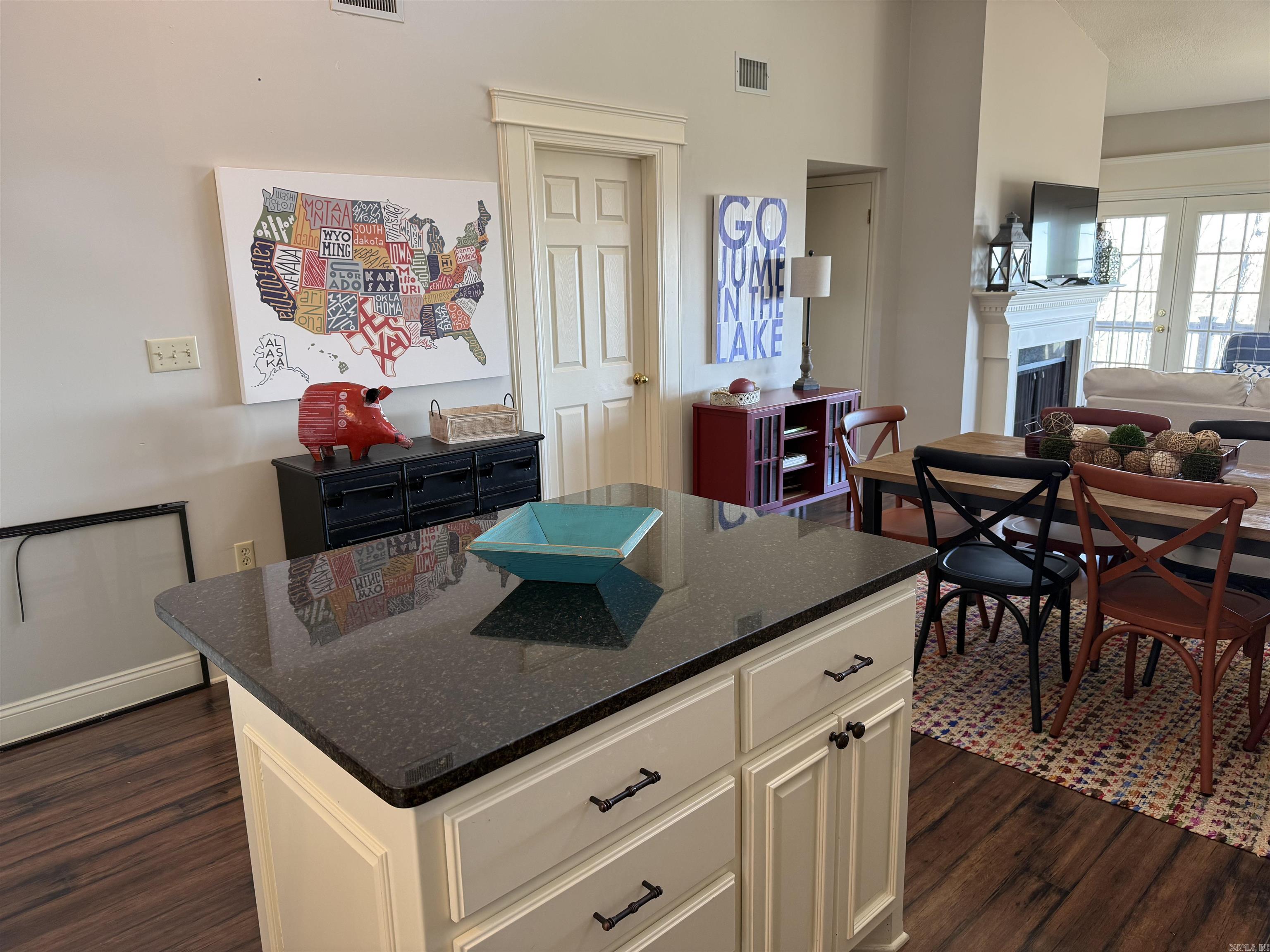 CLIFFSIDE LODGE - Residential