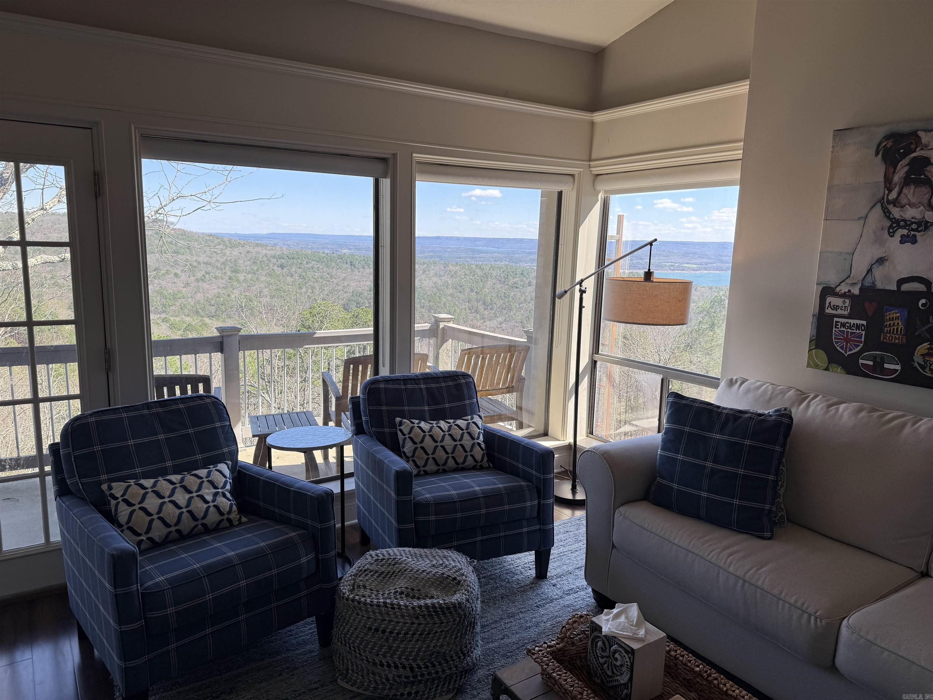 CLIFFSIDE LODGE - Residential