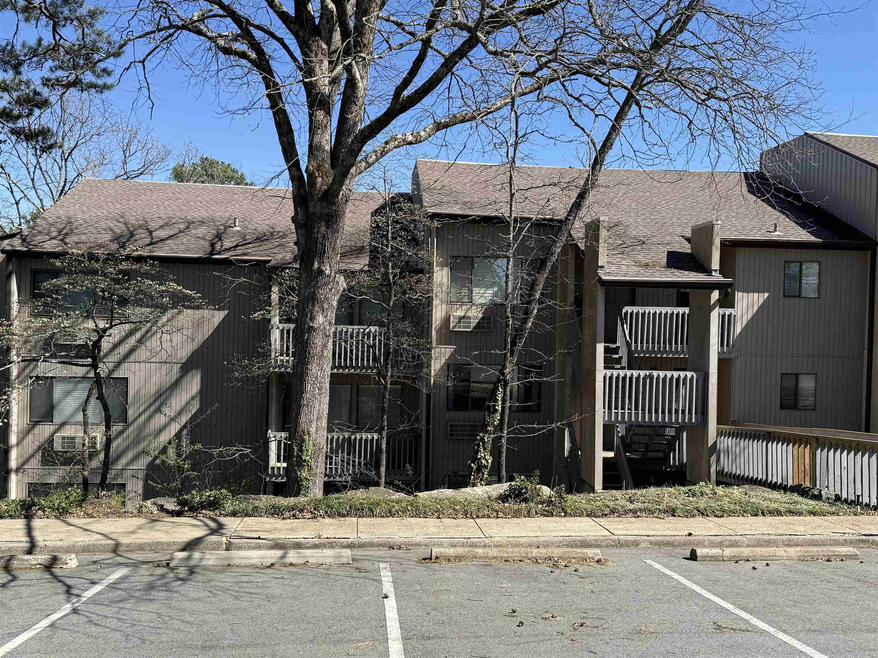 CLIFFSIDE LODGE - Residential