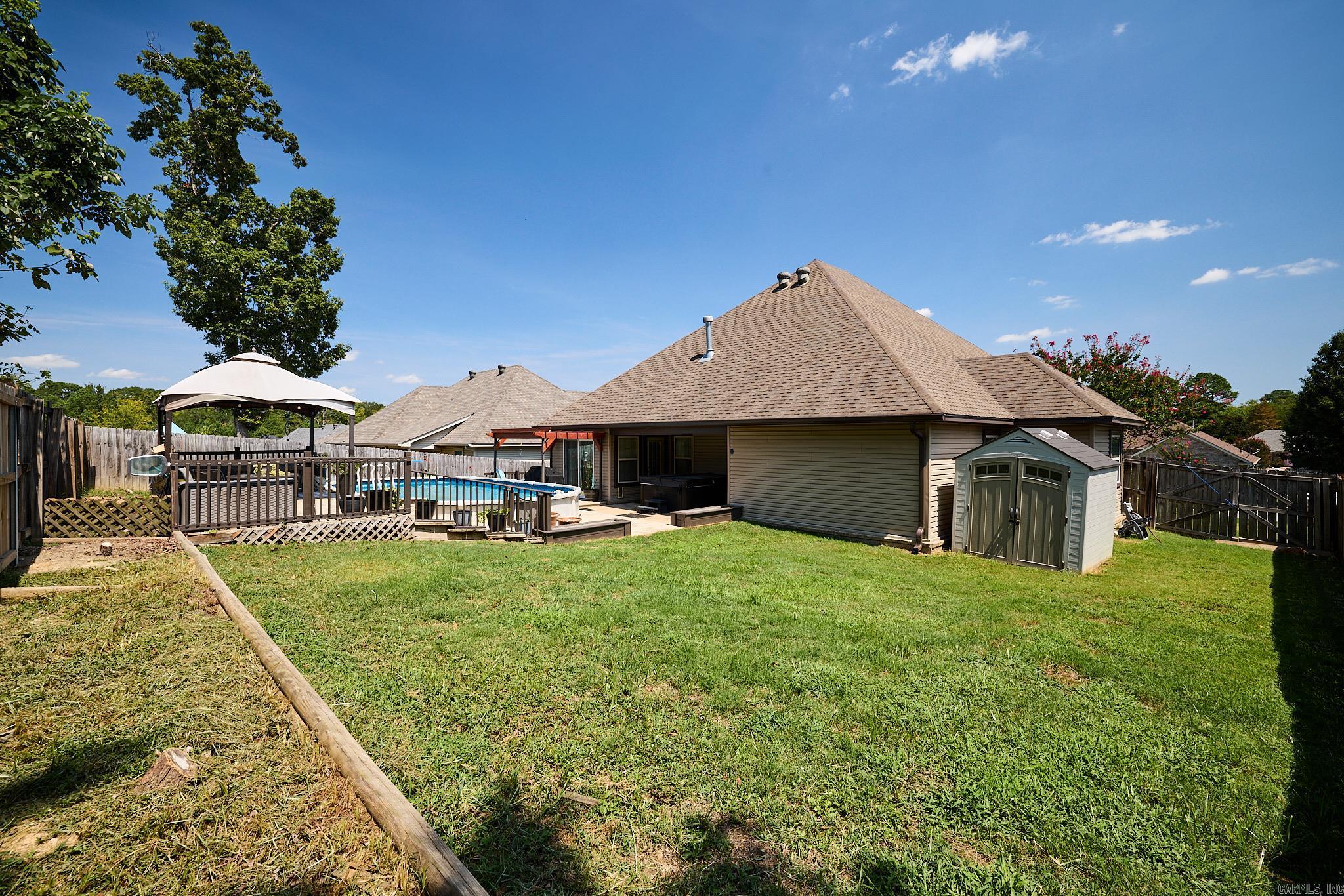 OAK GLENN - Residential