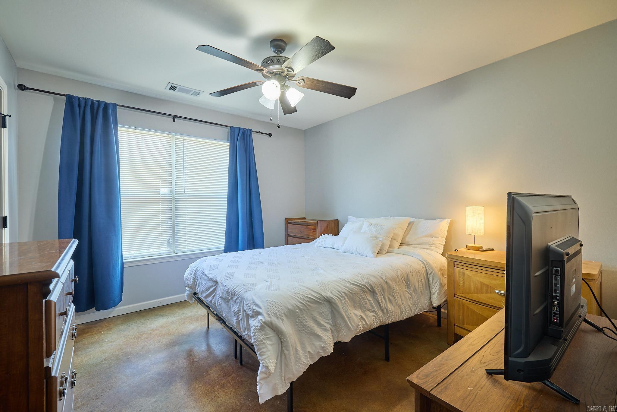 OAK GLENN - Residential