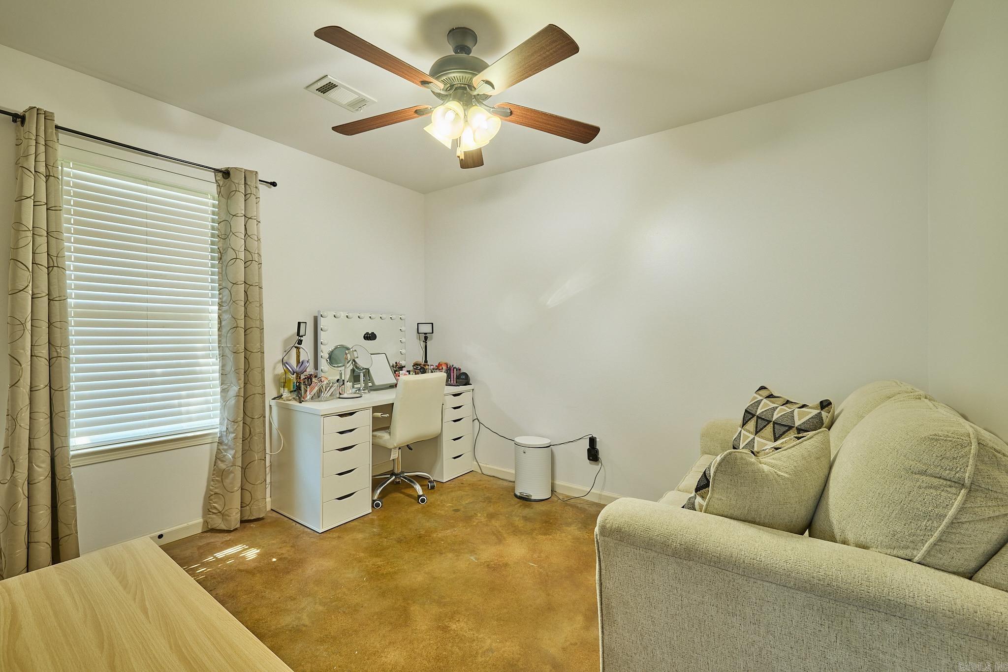 OAK GLENN - Residential
