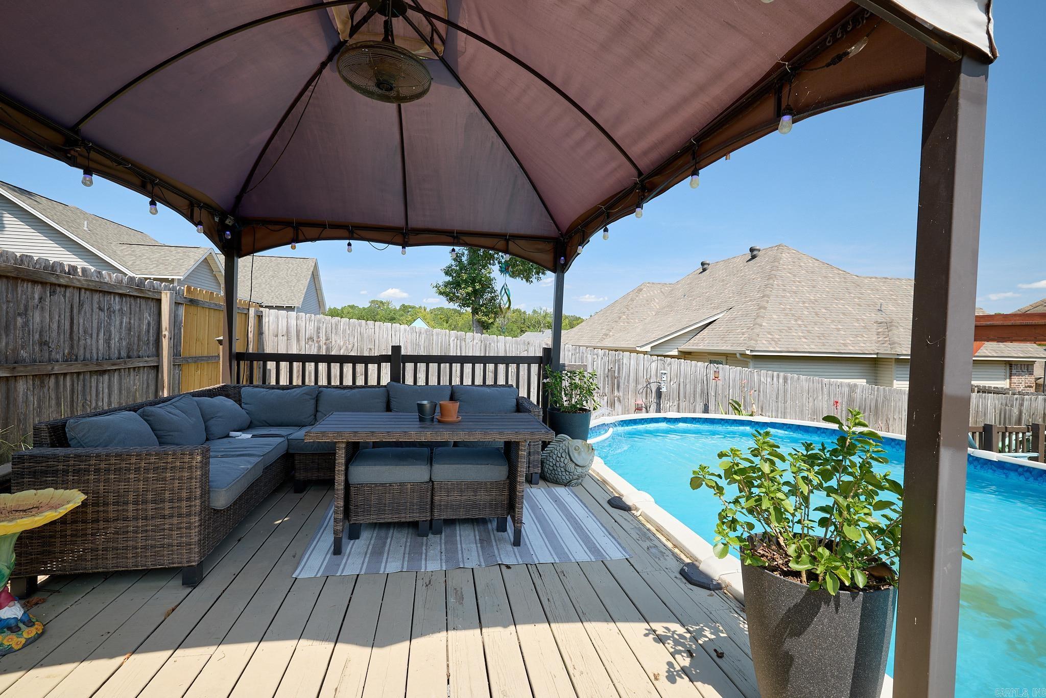 OAK GLENN - Residential