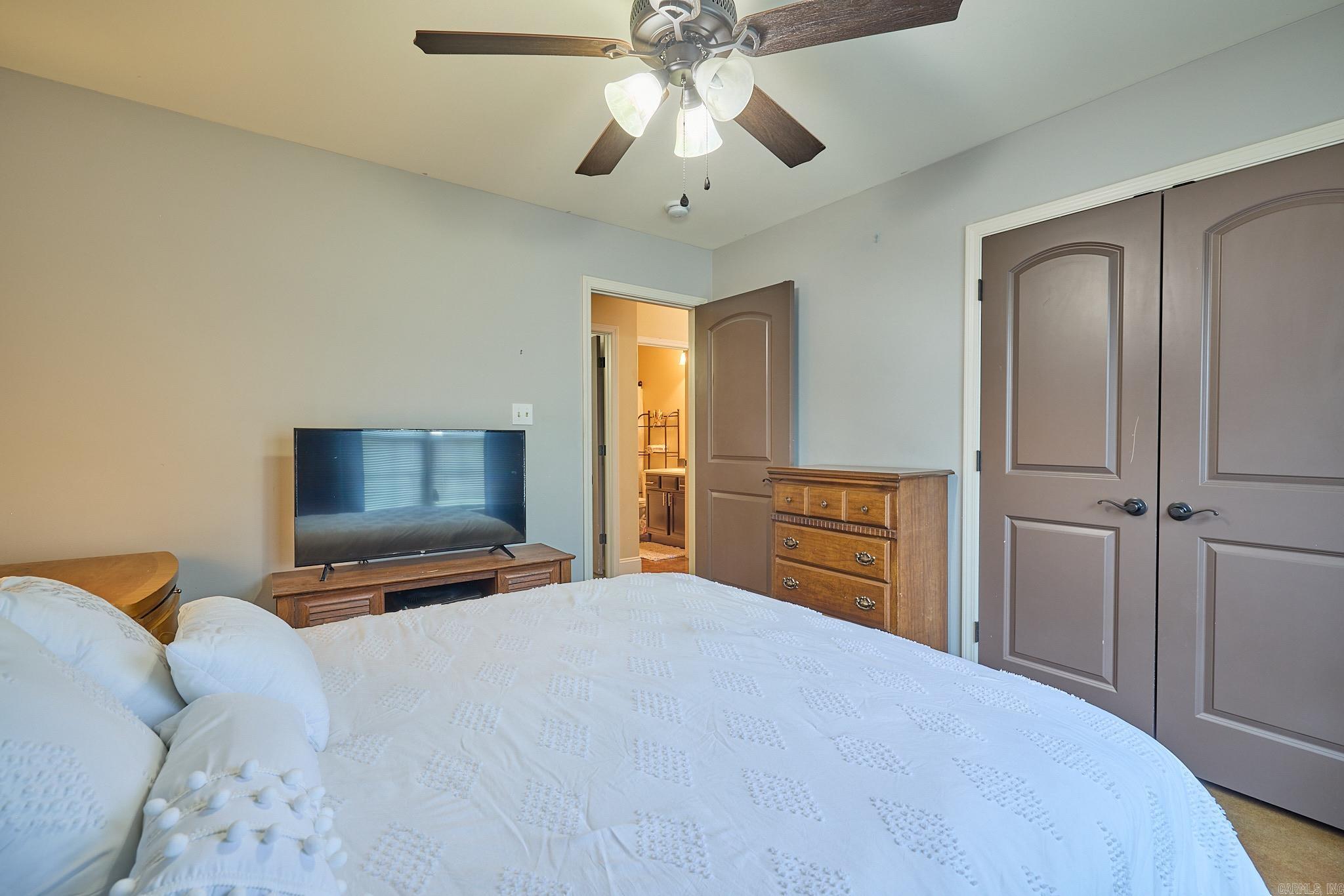 OAK GLENN - Residential