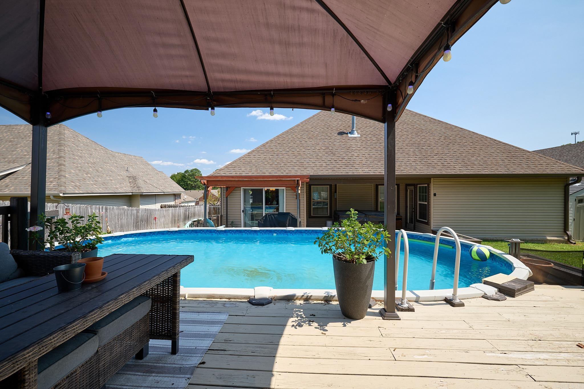 OAK GLENN - Residential