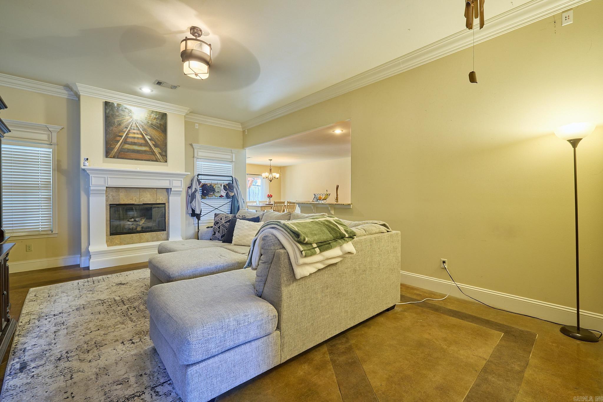 OAK GLENN - Residential