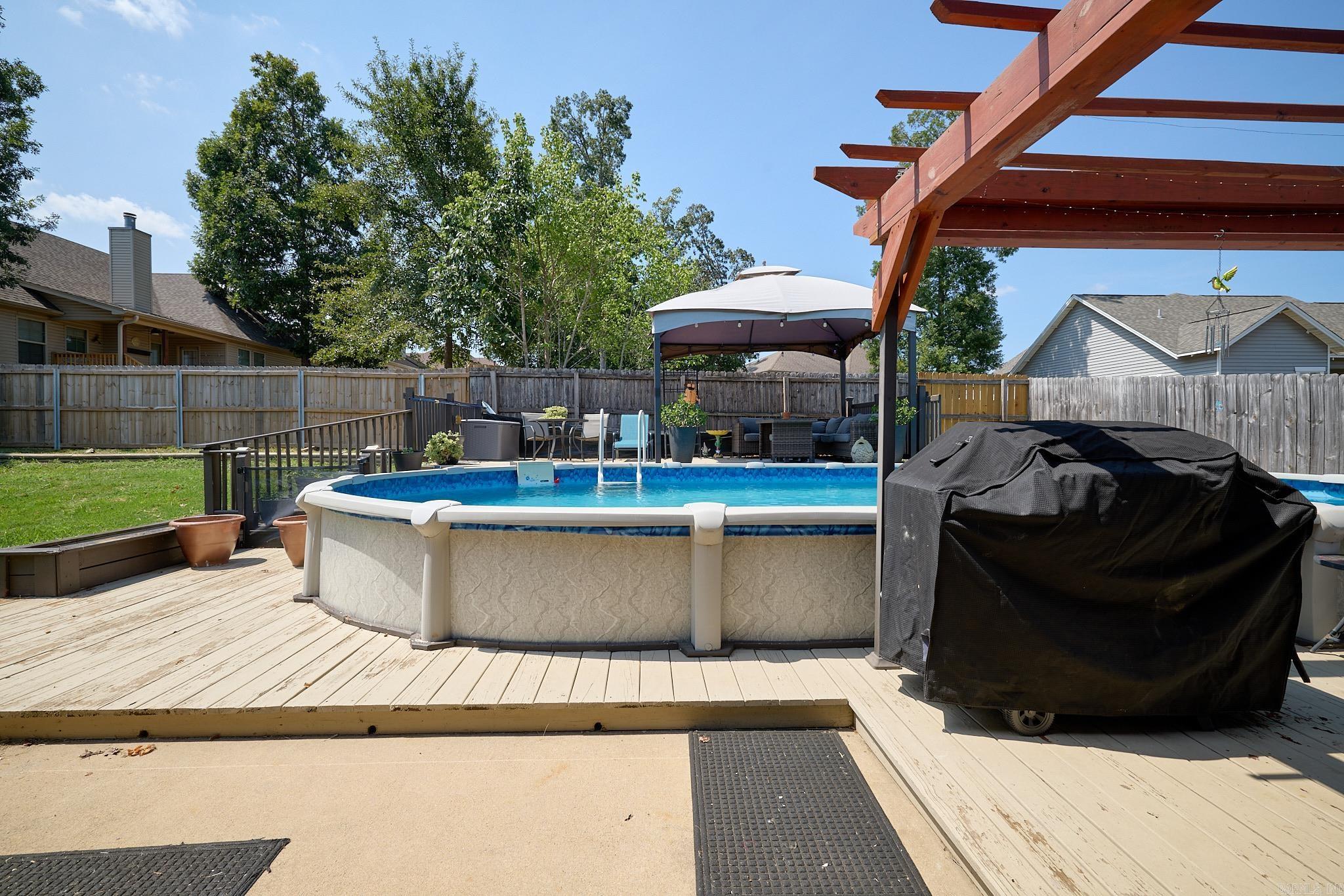 OAK GLENN - Residential