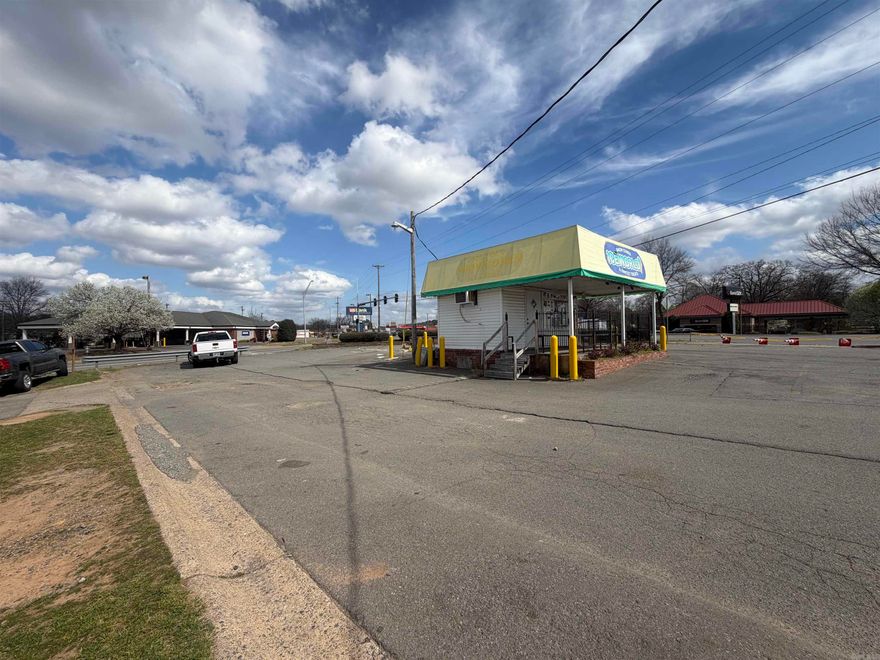 High visibility corner lot on Camp Robinson road, with verified owner earnings to showcase its strong income potential.