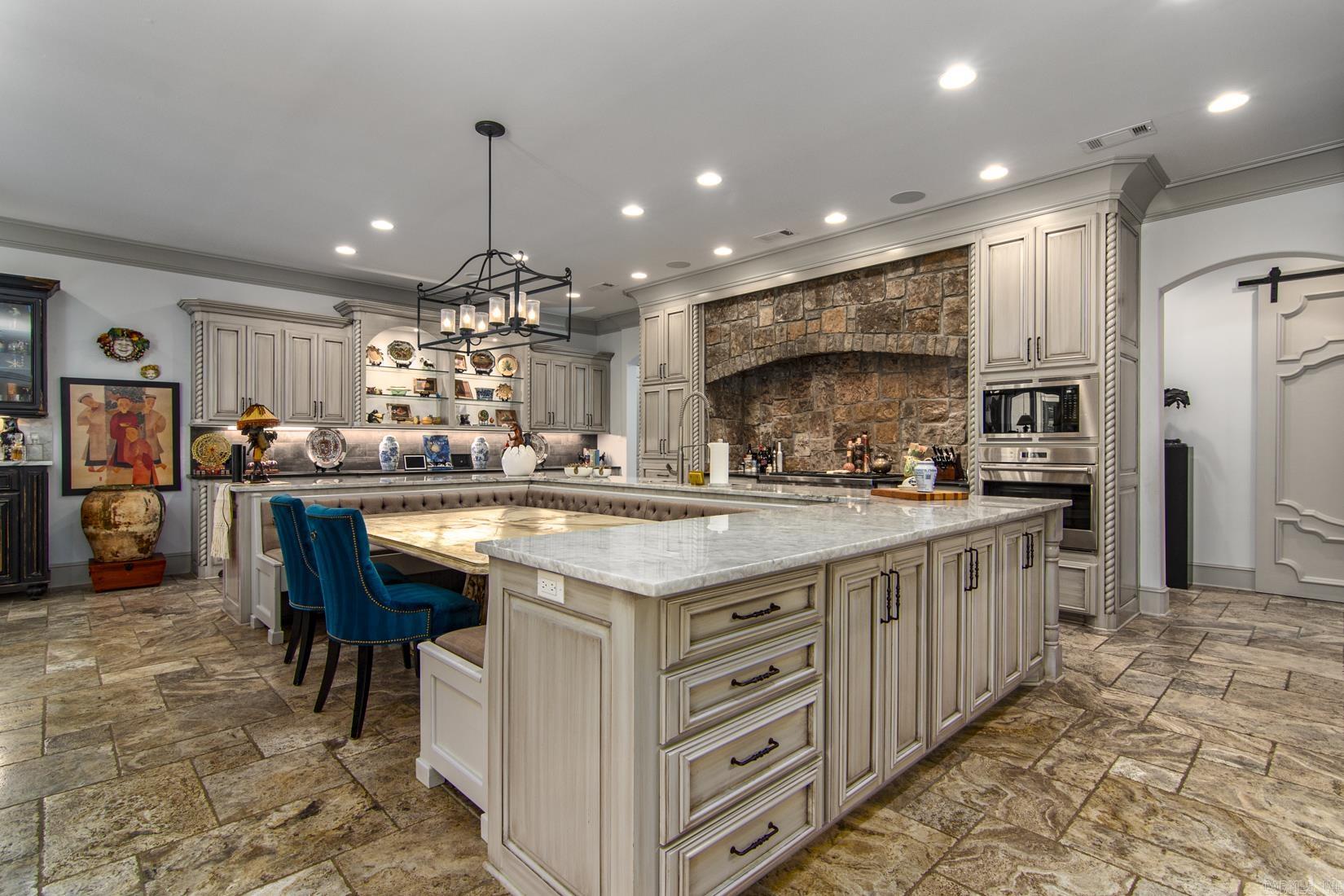 VALLEY FALLS ESTATES - Residential