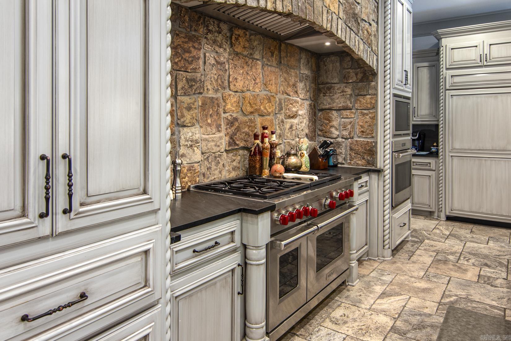 VALLEY FALLS ESTATES - Residential