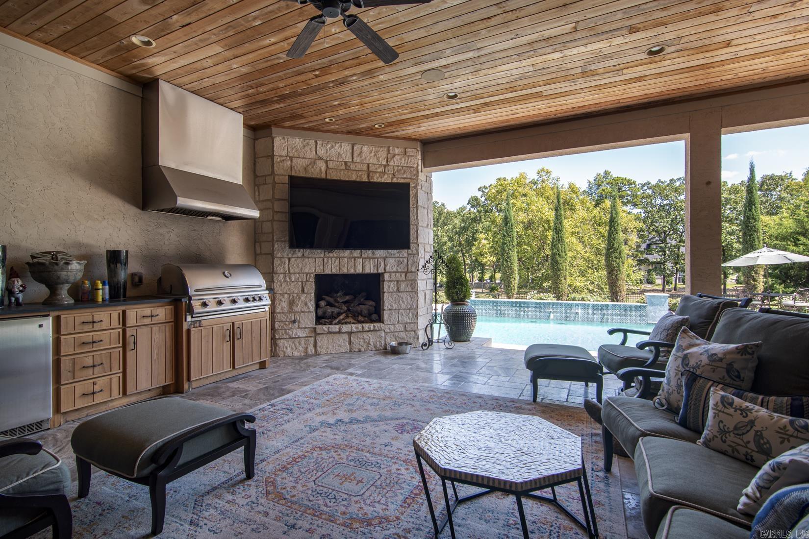 VALLEY FALLS ESTATES - Residential