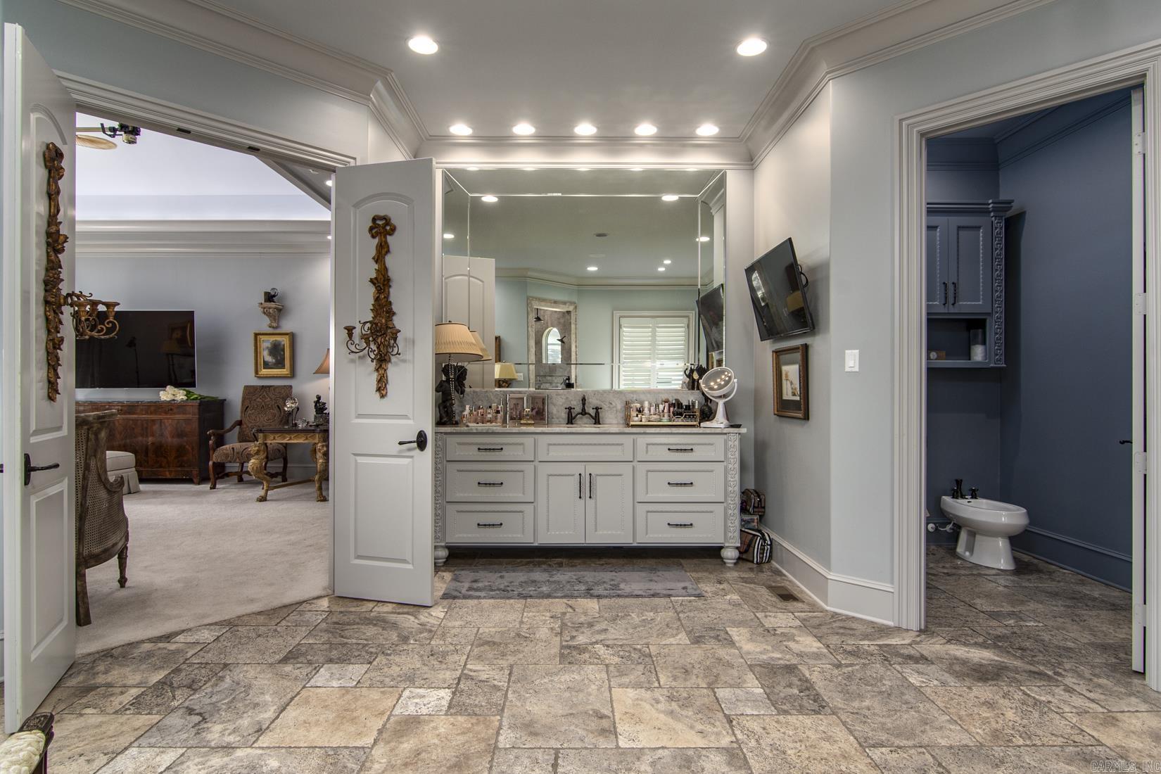 VALLEY FALLS ESTATES - Residential