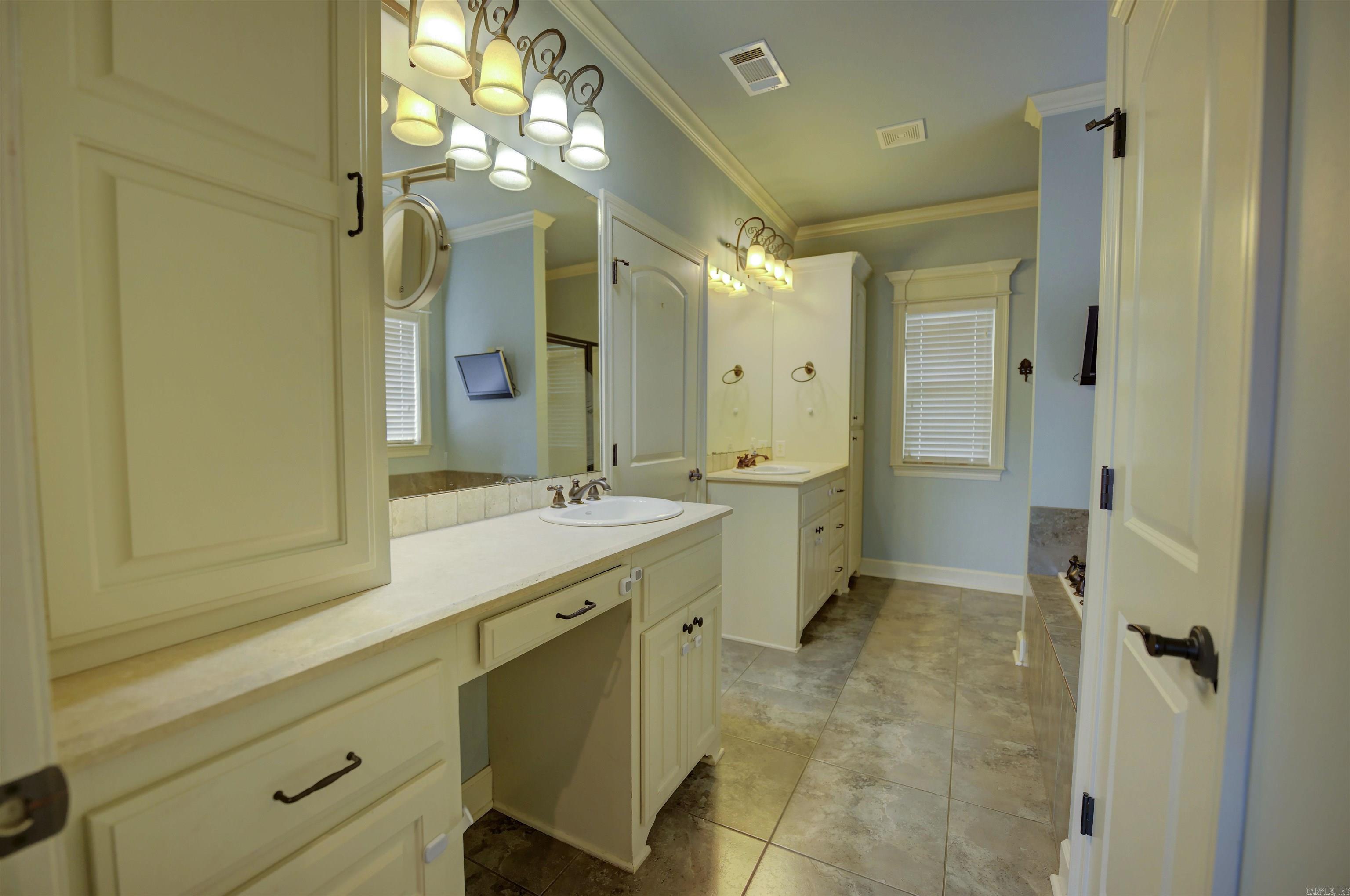 MAGNOLIA VILLAGE - Residential