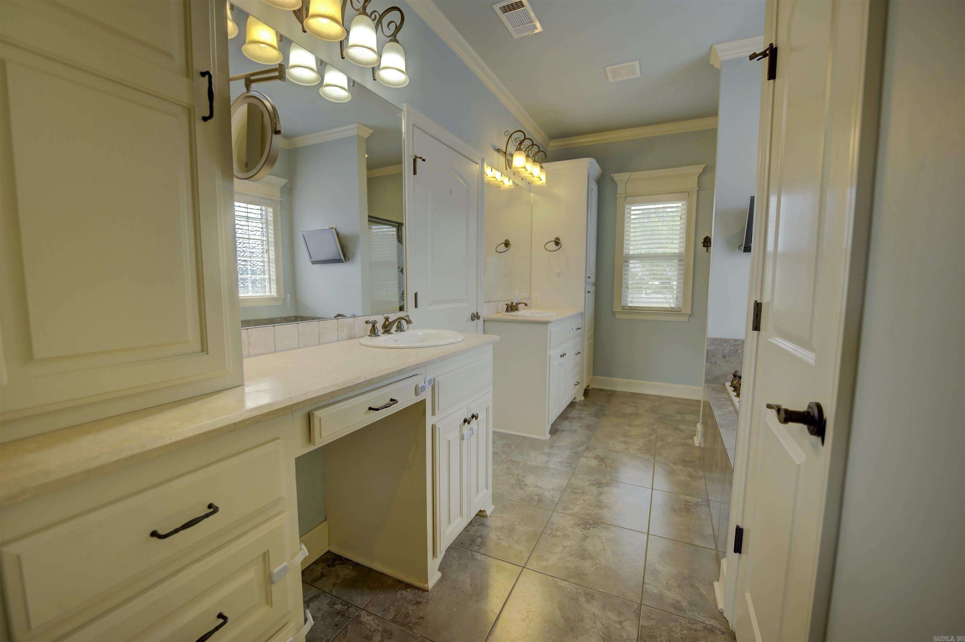 MAGNOLIA VILLAGE - Residential