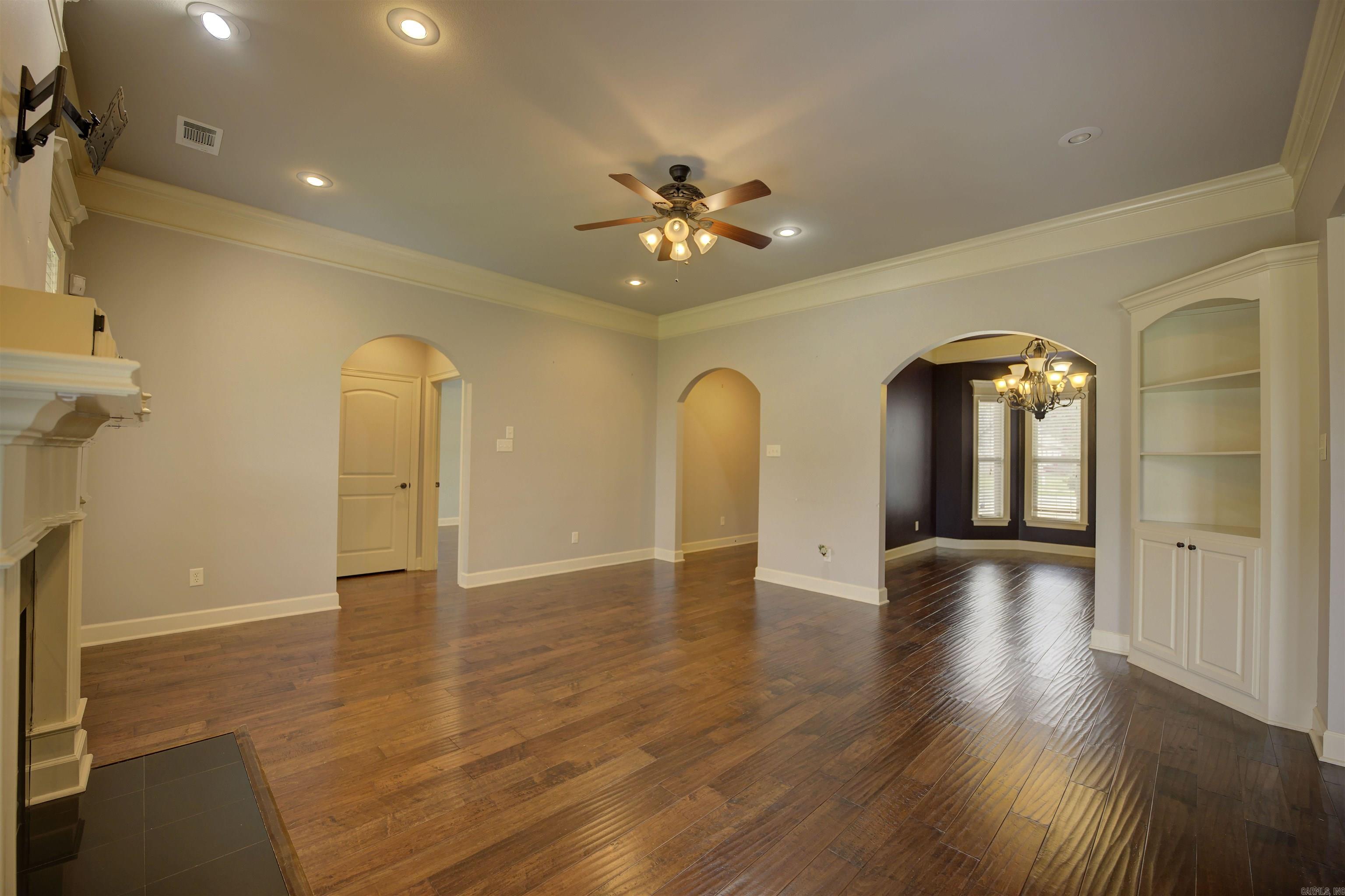 MAGNOLIA VILLAGE - Residential