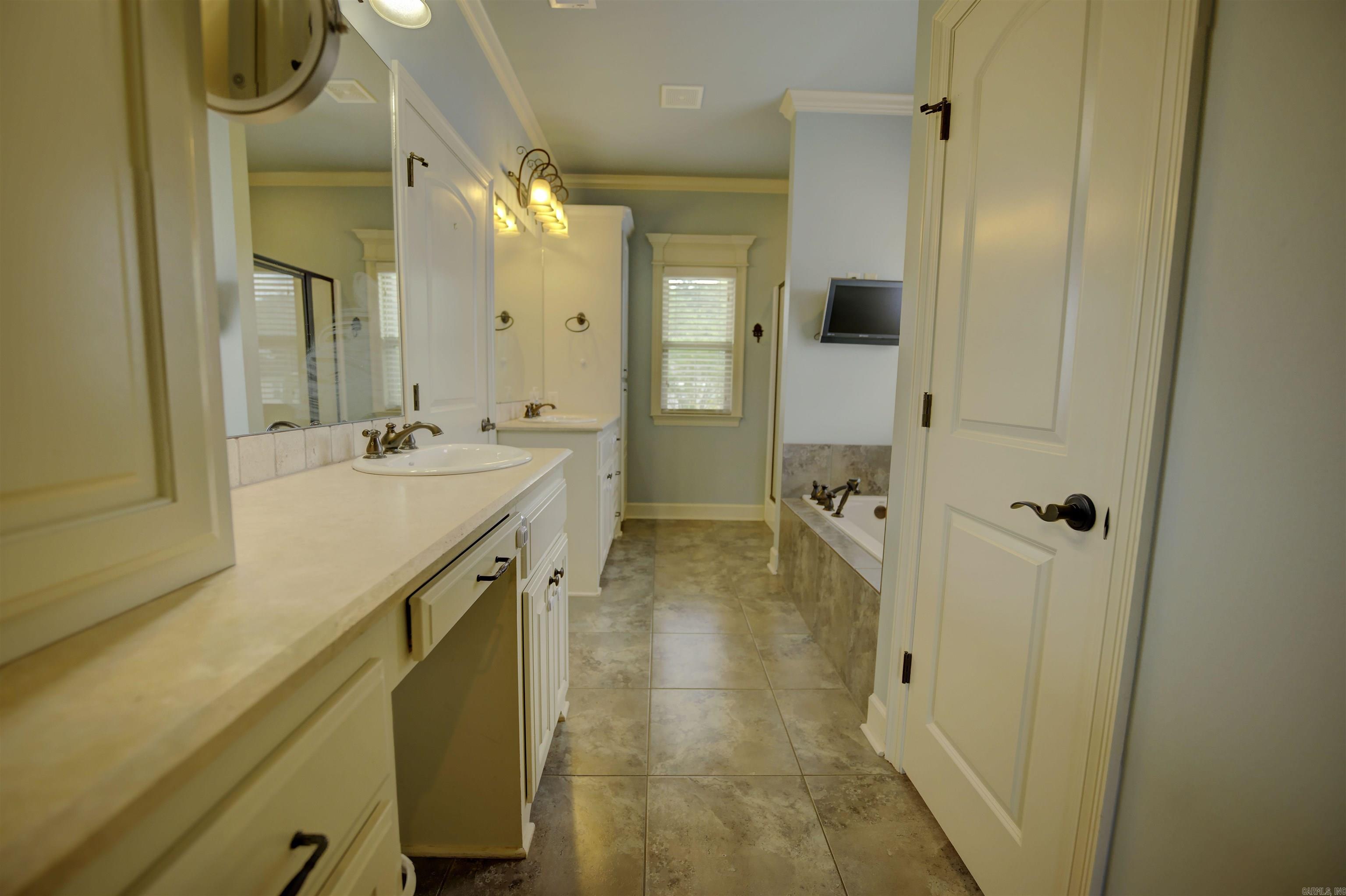 MAGNOLIA VILLAGE - Residential