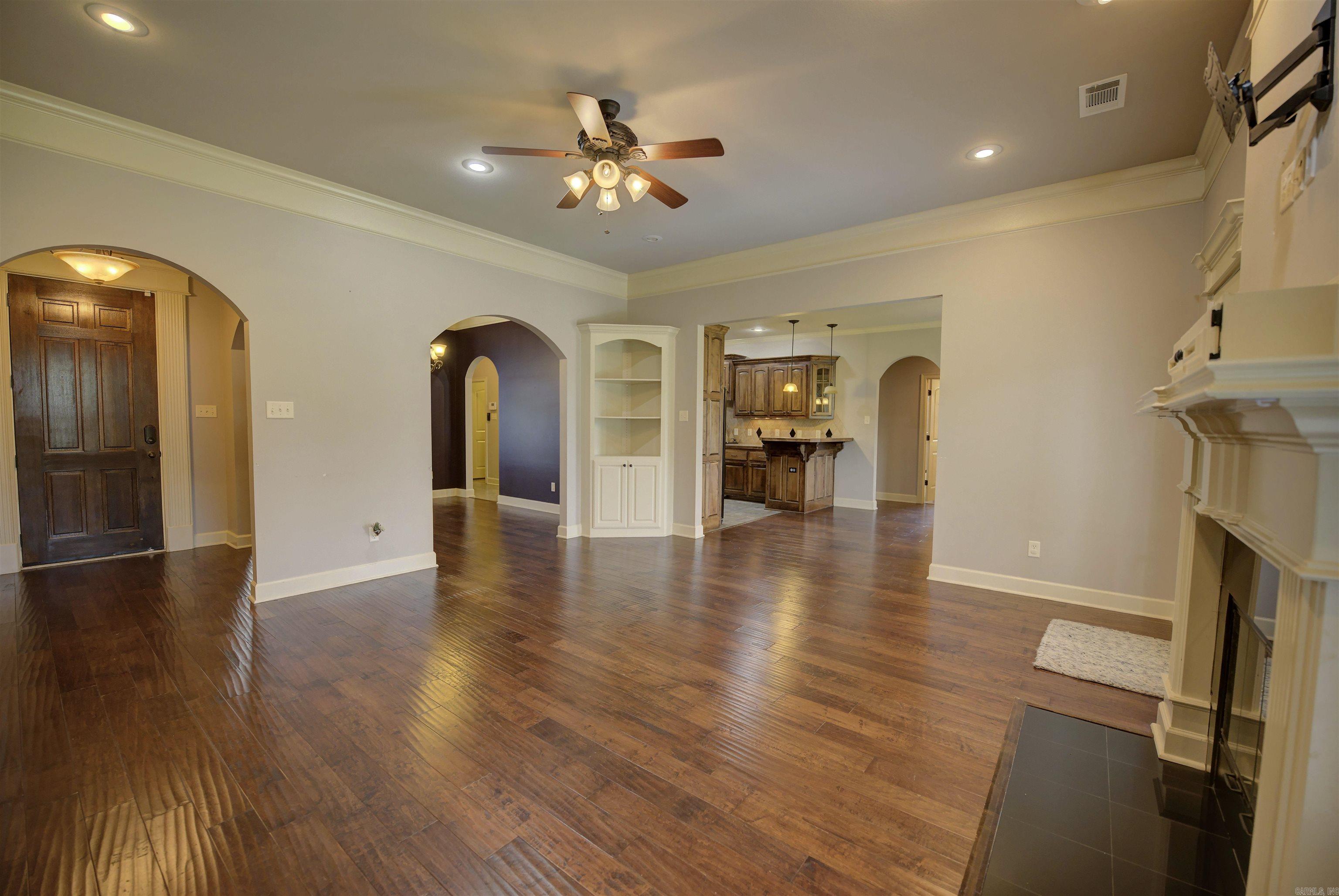 MAGNOLIA VILLAGE - Residential