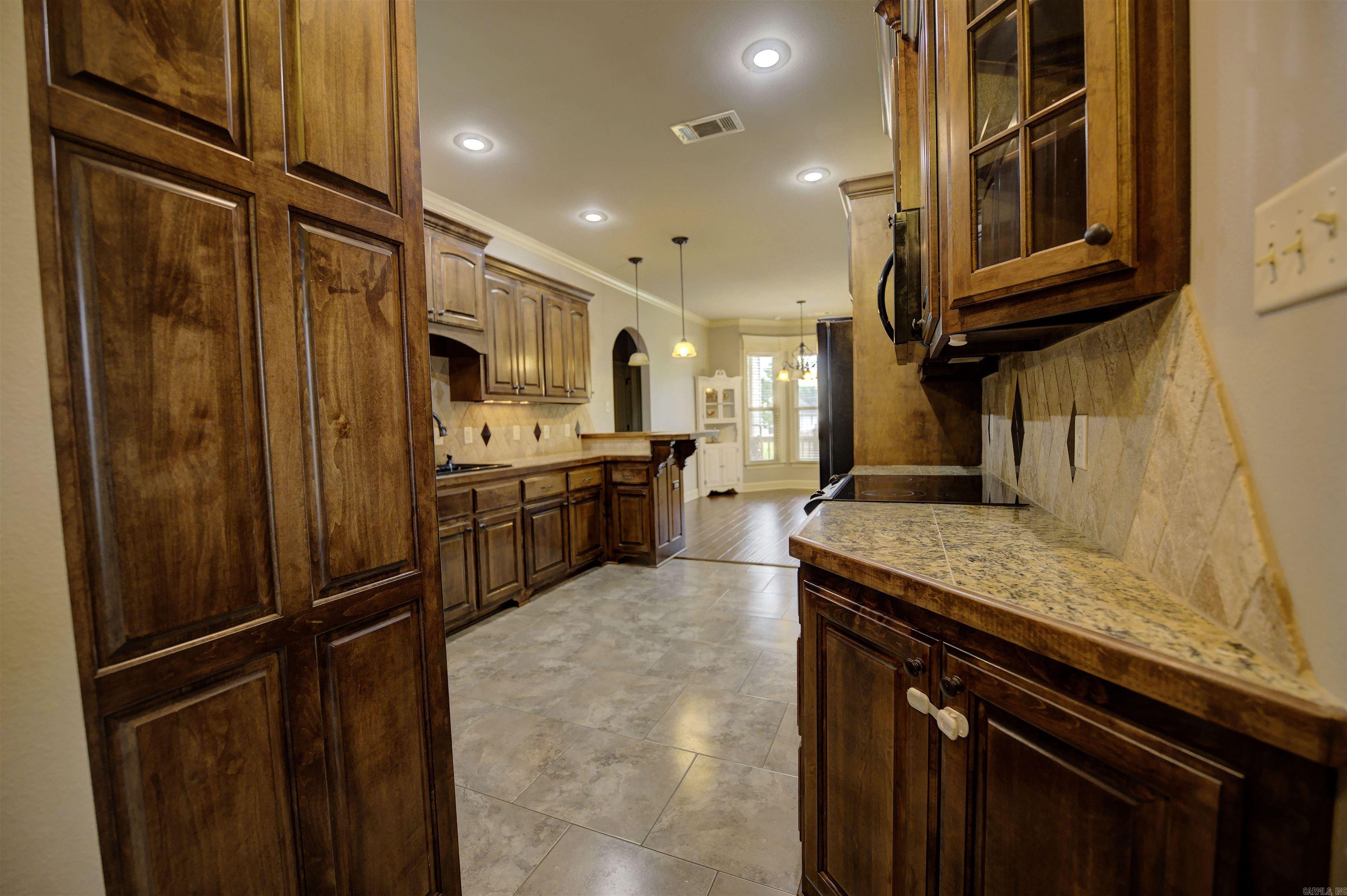 MAGNOLIA VILLAGE - Residential