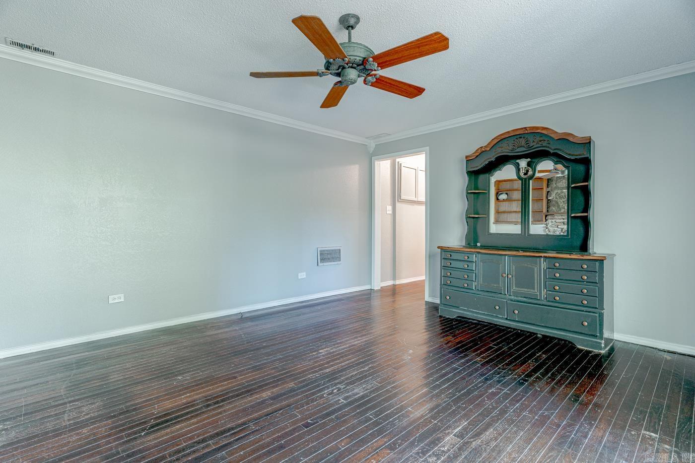 VEGAS FIRST - Residential