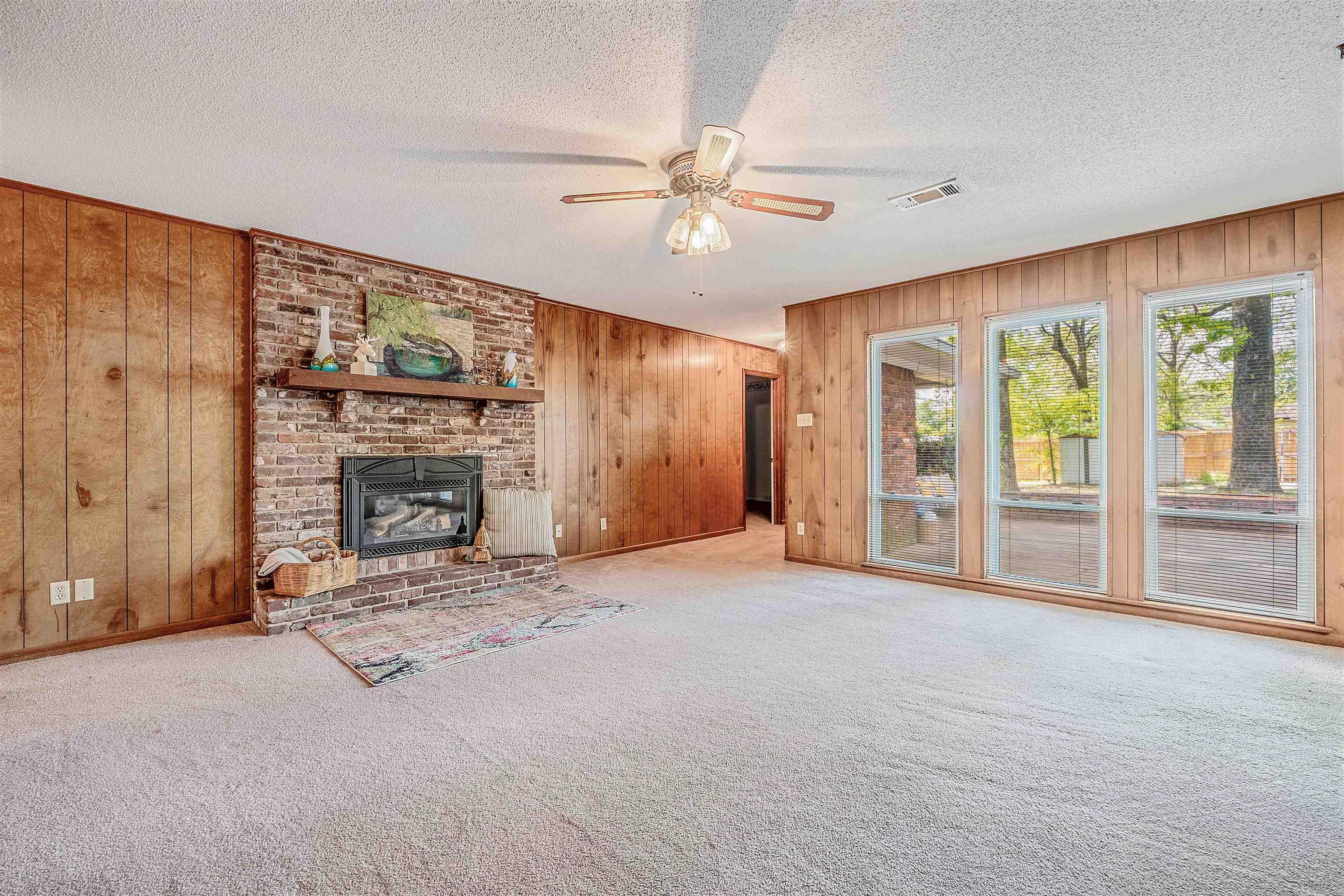 INDIAN HILLS - Residential