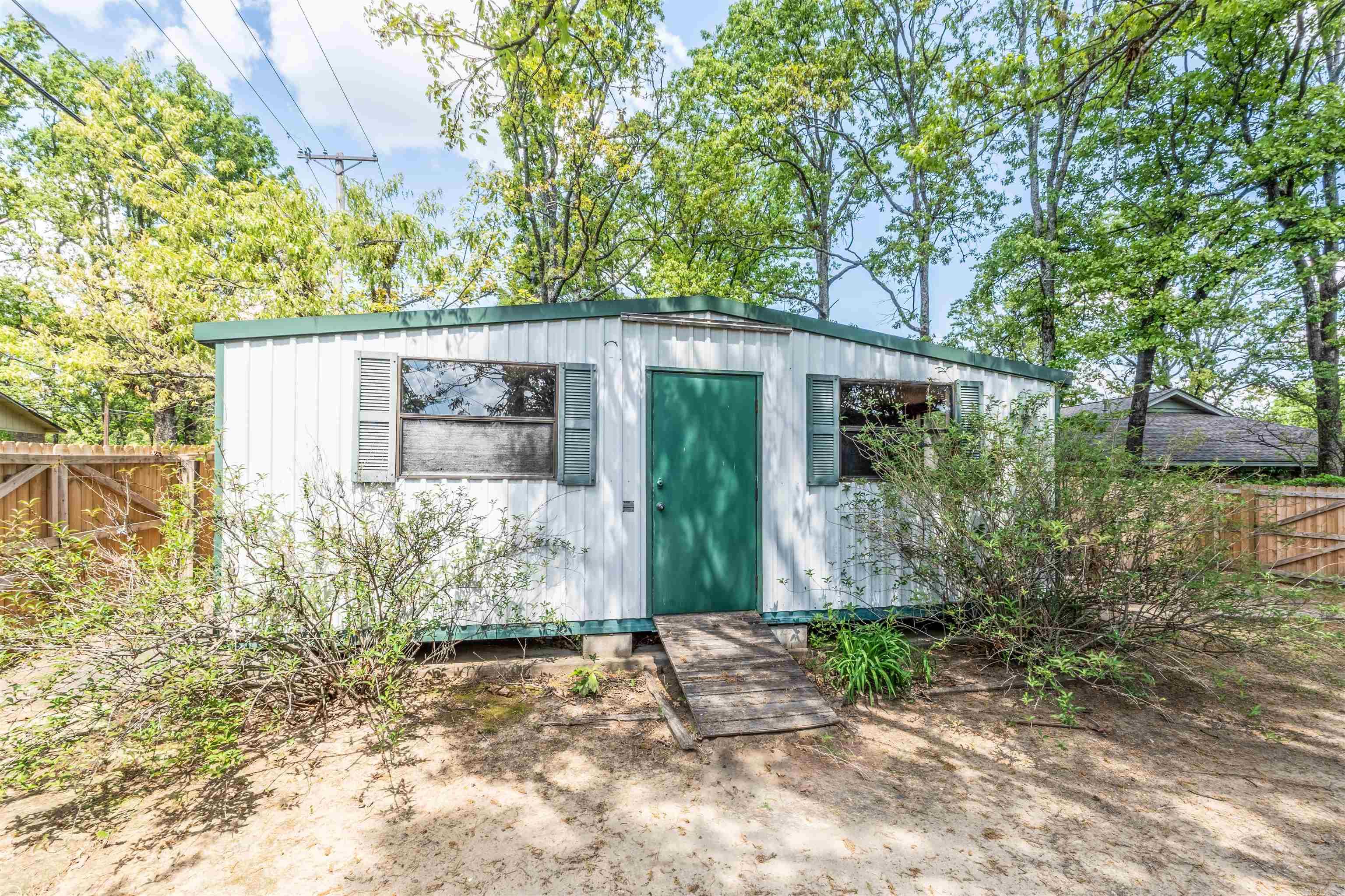 INDIAN HILLS - Residential