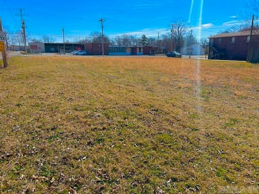 Almost a half acre lot just a few blocks from the Courthouse Square in Beautiful Mountainview, AR. the"Folk Music Capital of the World". The Ozark Folk Center State Park is also just a few minutes away from this property as well as the Beeautiful White River, home of large rainbow trout. The lot is zoned R2. You could build a getaway cottage or even weekend rentals. Lots of possibilities and great location with utilities on site.  Don't miss out. Check this lot out today!