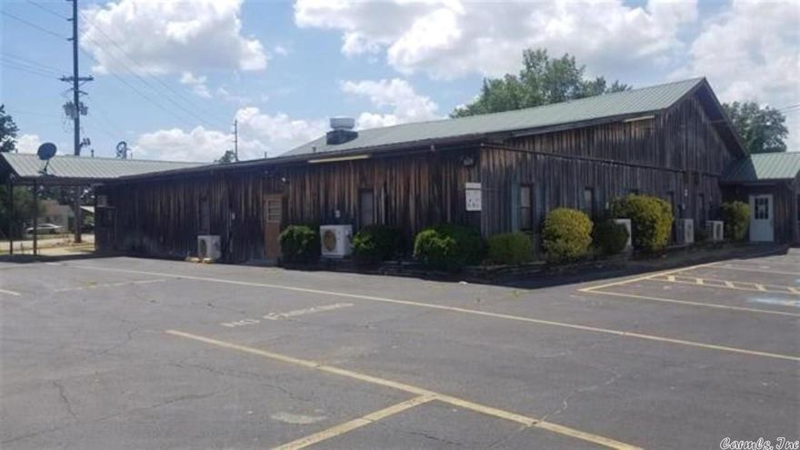 Old Couch's BBQ and Ed's Catfish building