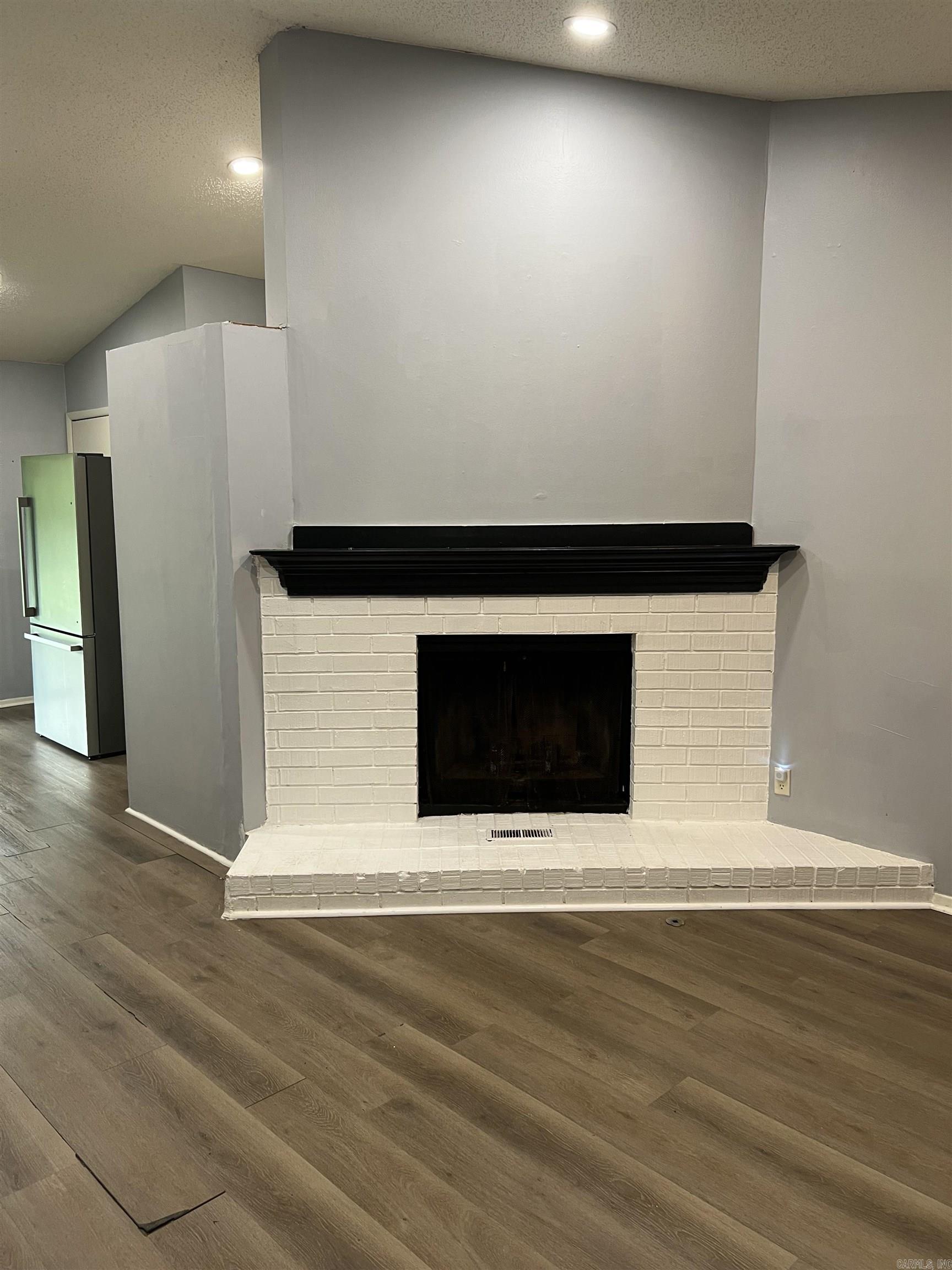 SOUTH BRIARFIELD - Residential