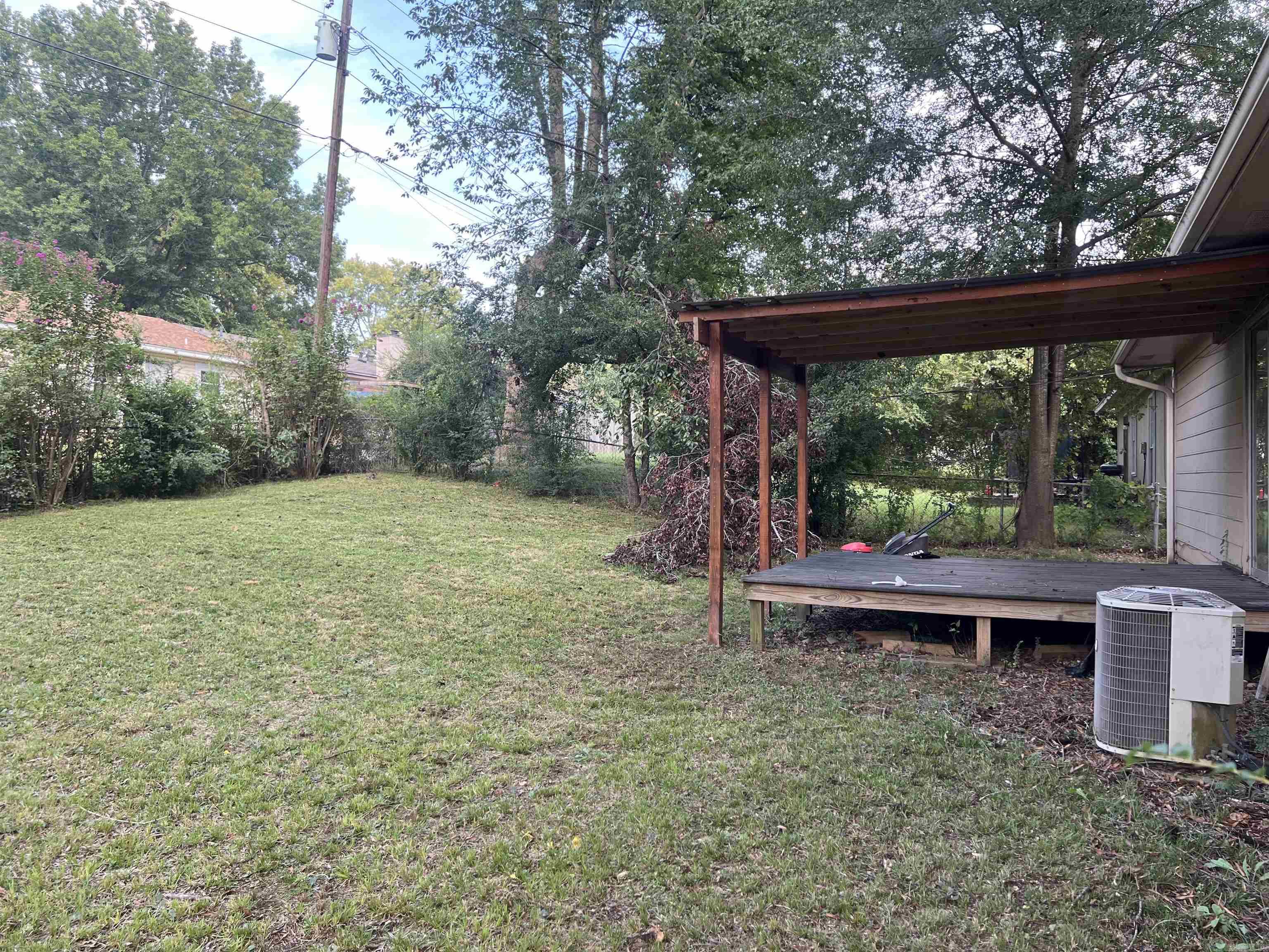 SOUTH BRIARFIELD - Residential