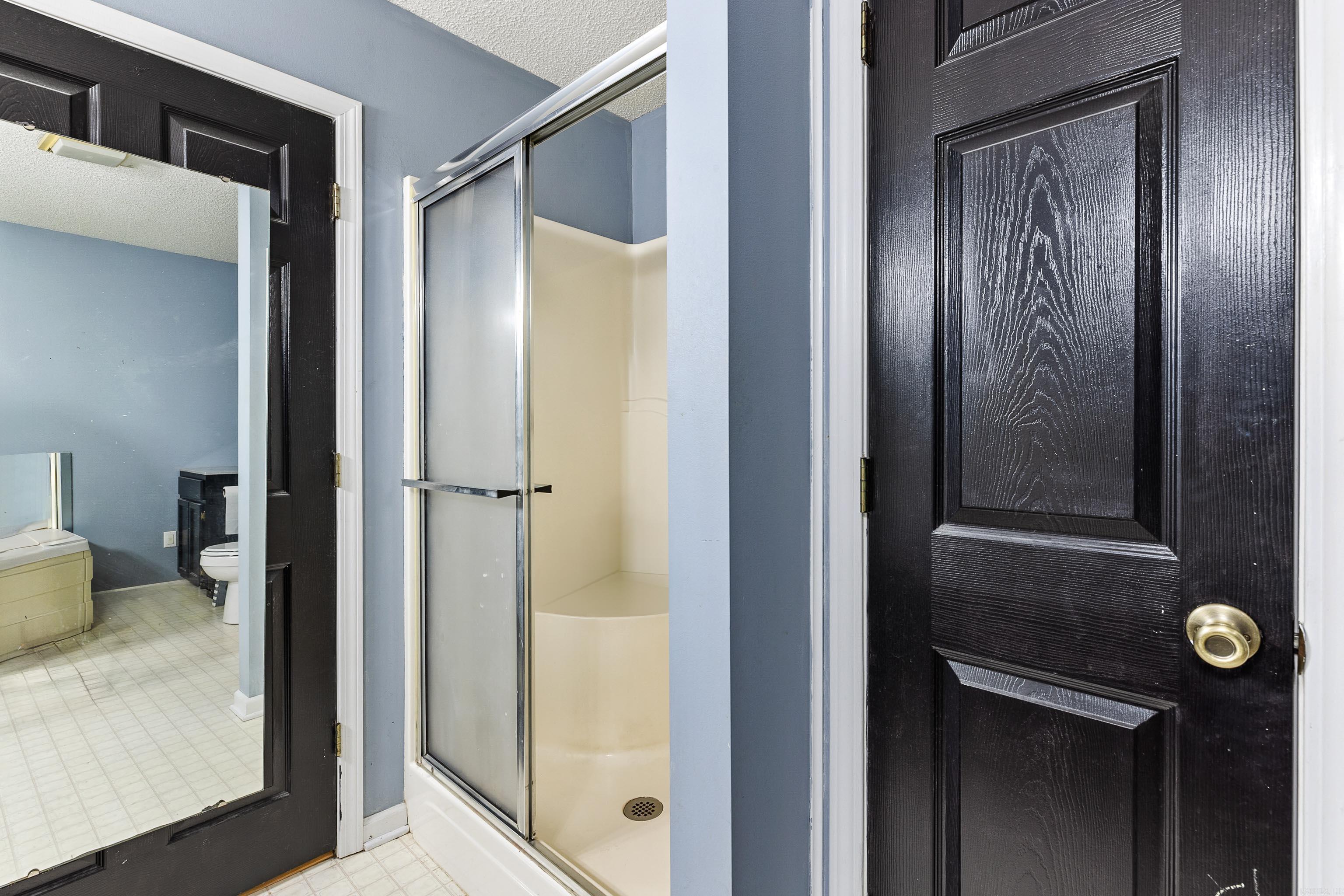 EAST END - Residential