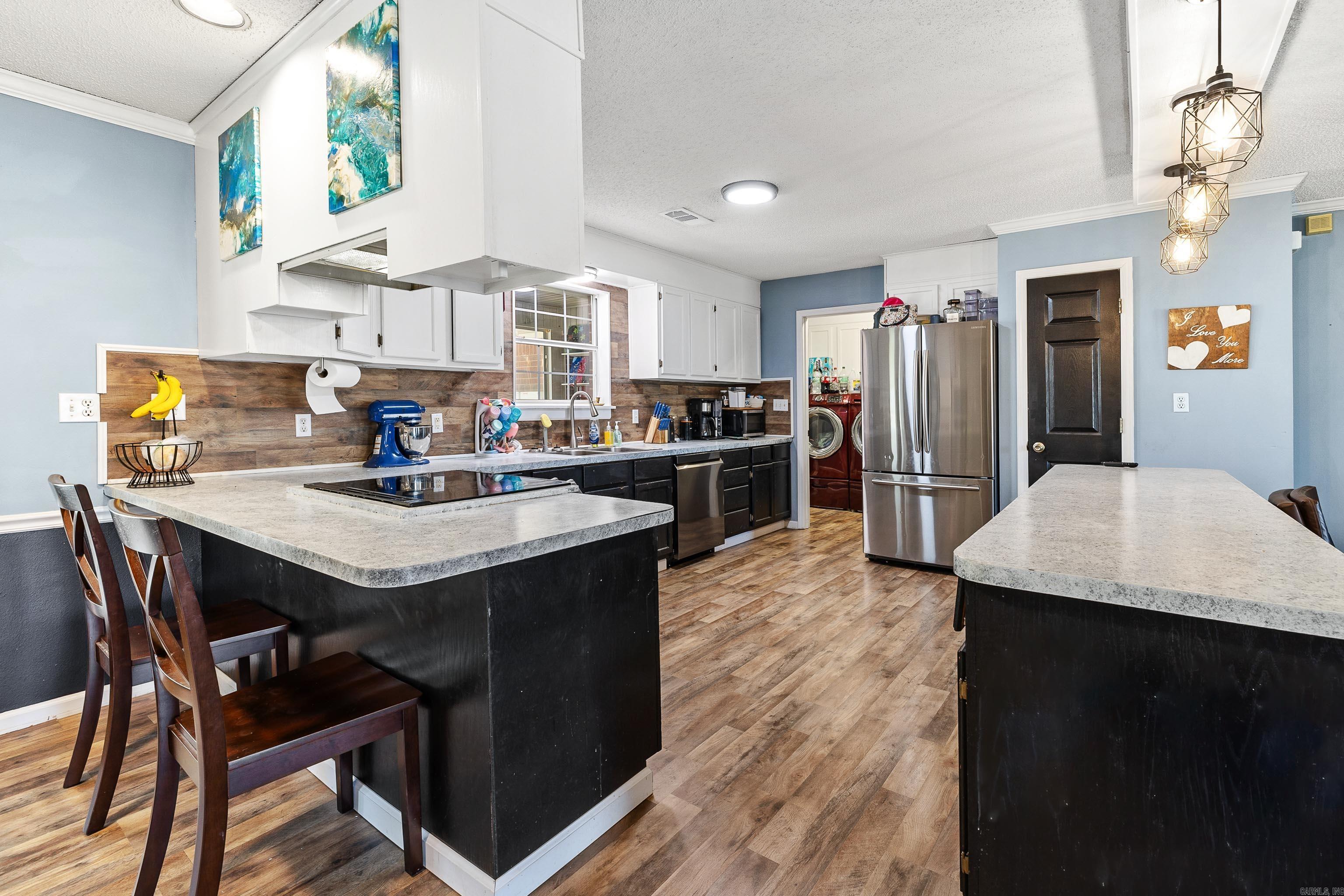 EAST END - Residential