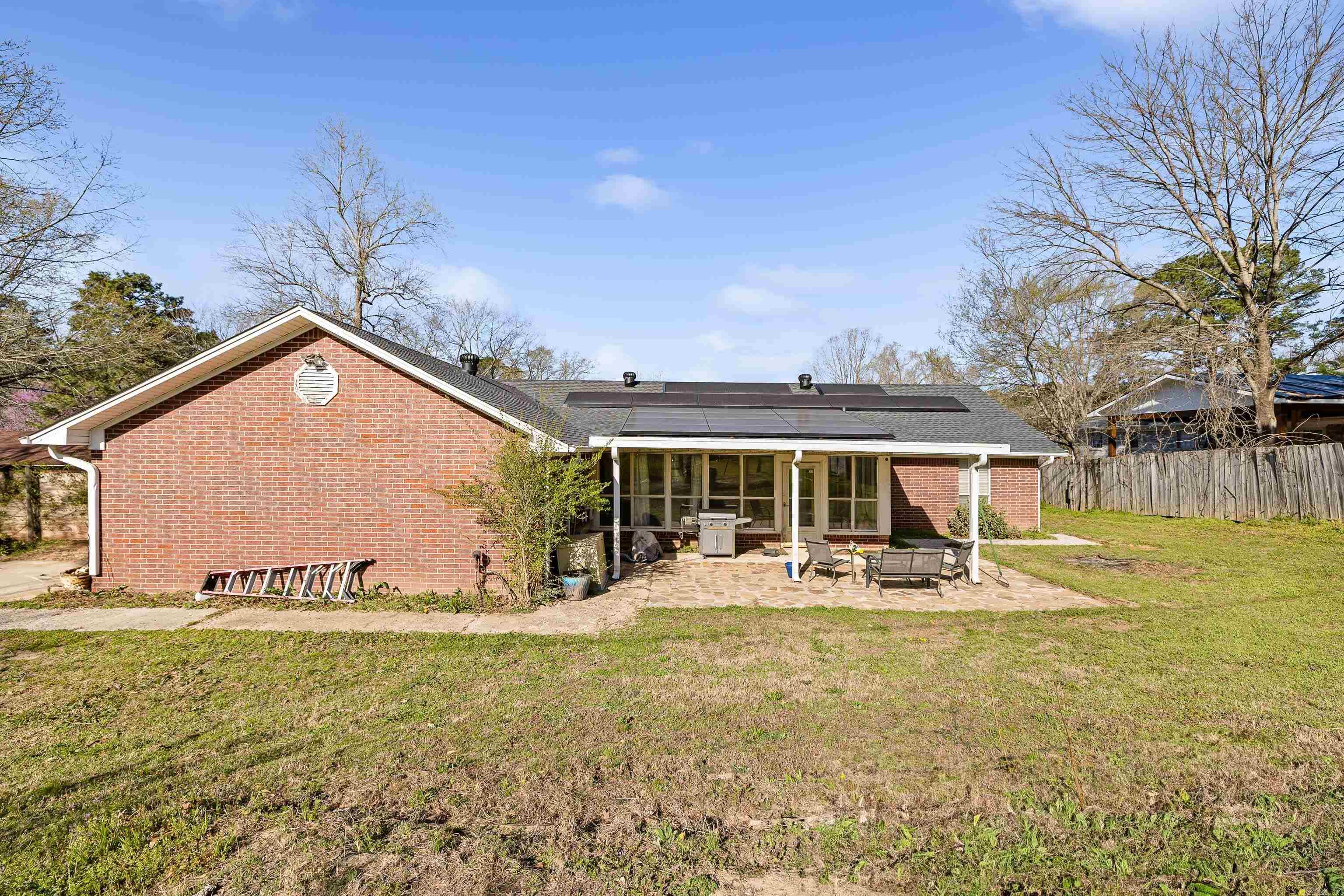 EAST END - Residential