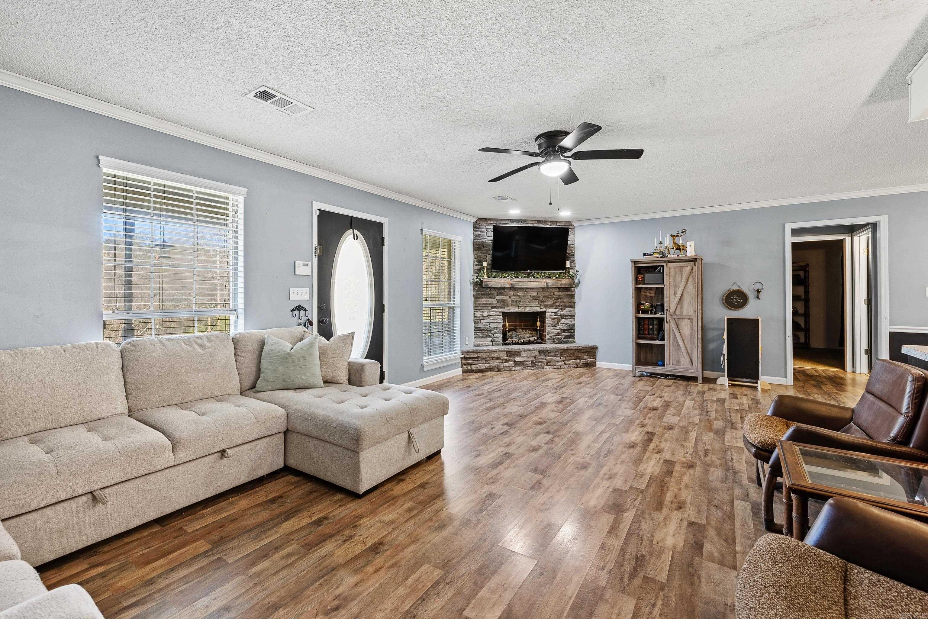 EAST END - Residential