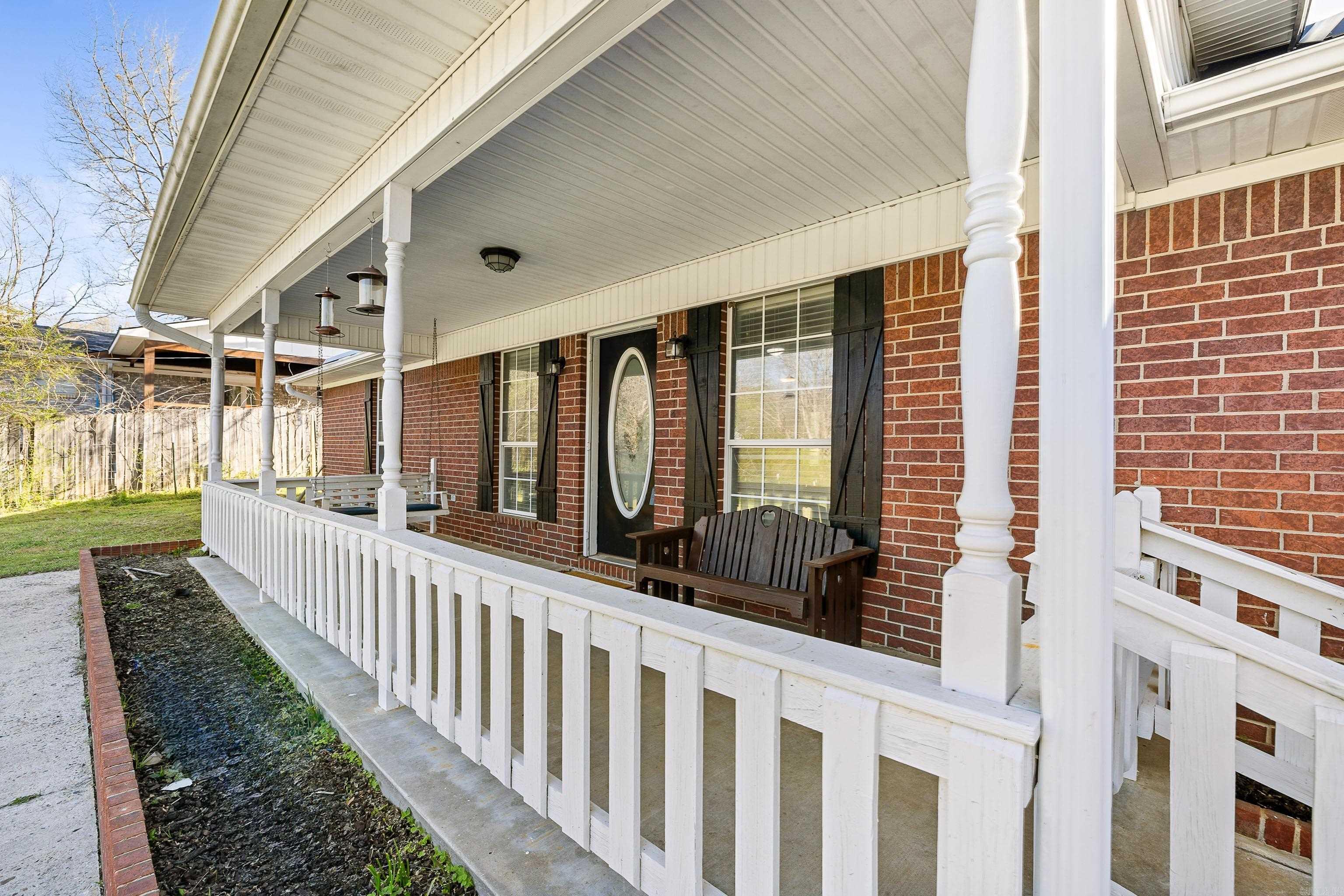 EAST END - Residential