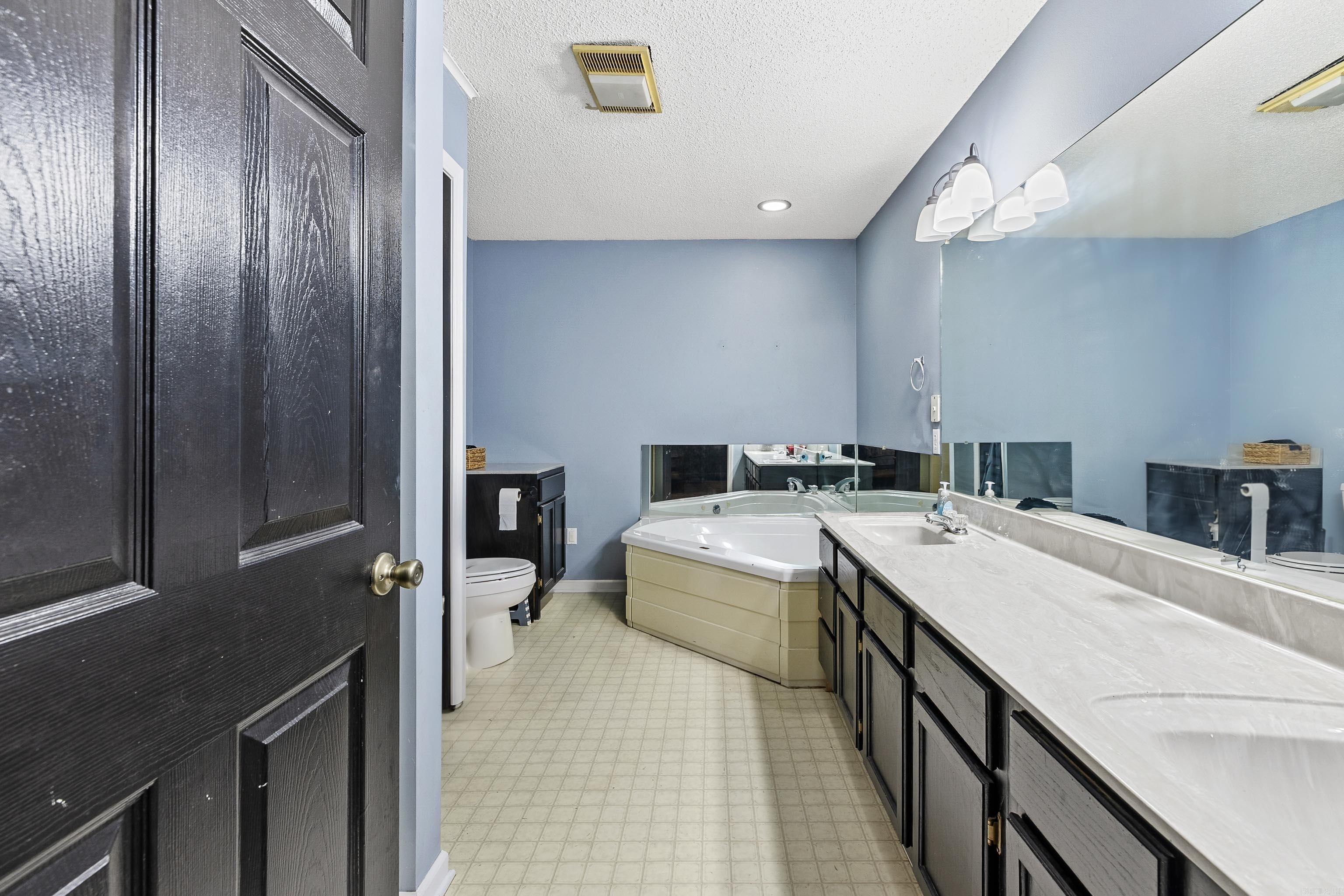 EAST END - Residential